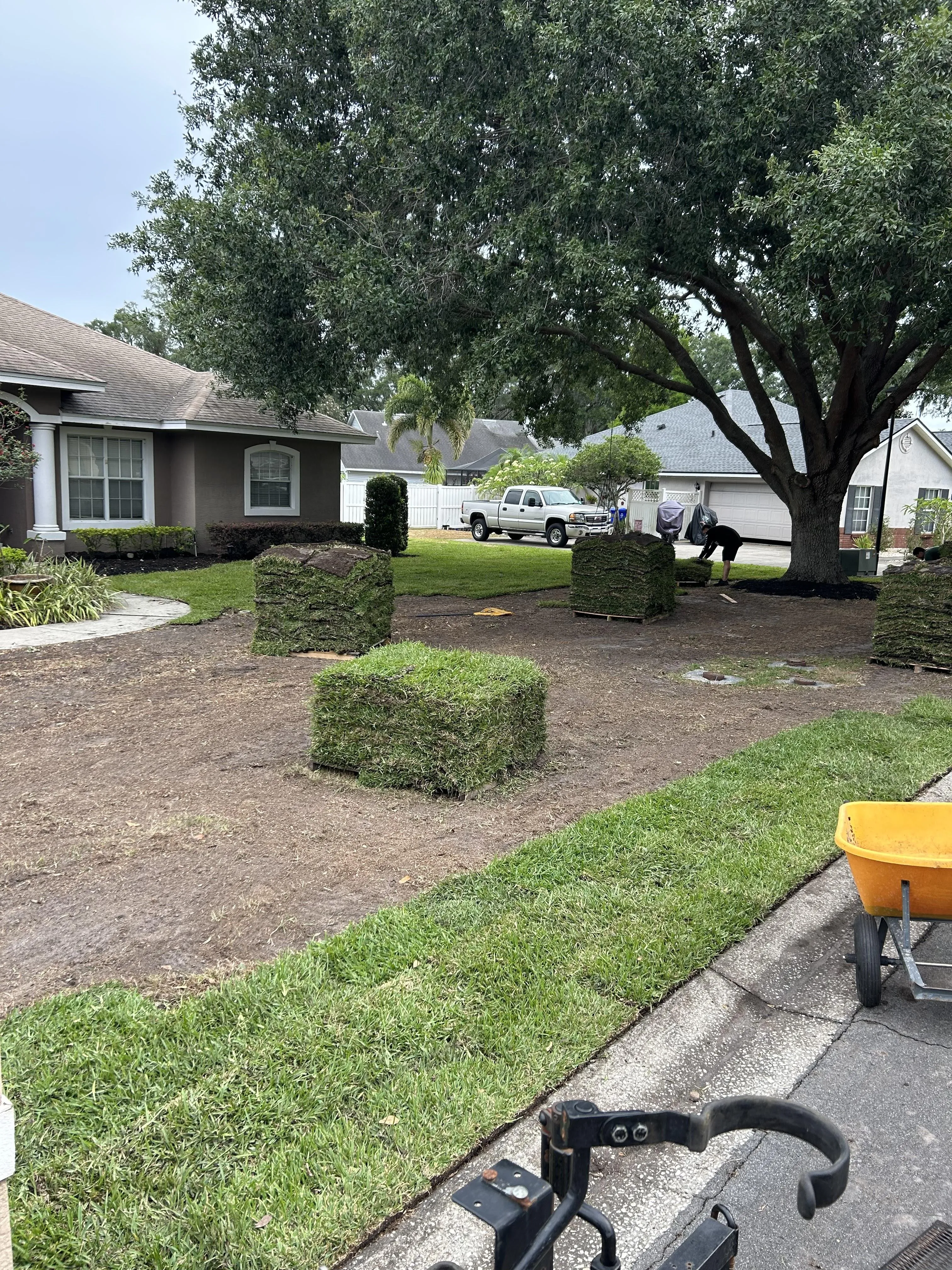 Fall and Spring Clean Up for Estrada All Pro Lawn Service in Auburndale, Florida