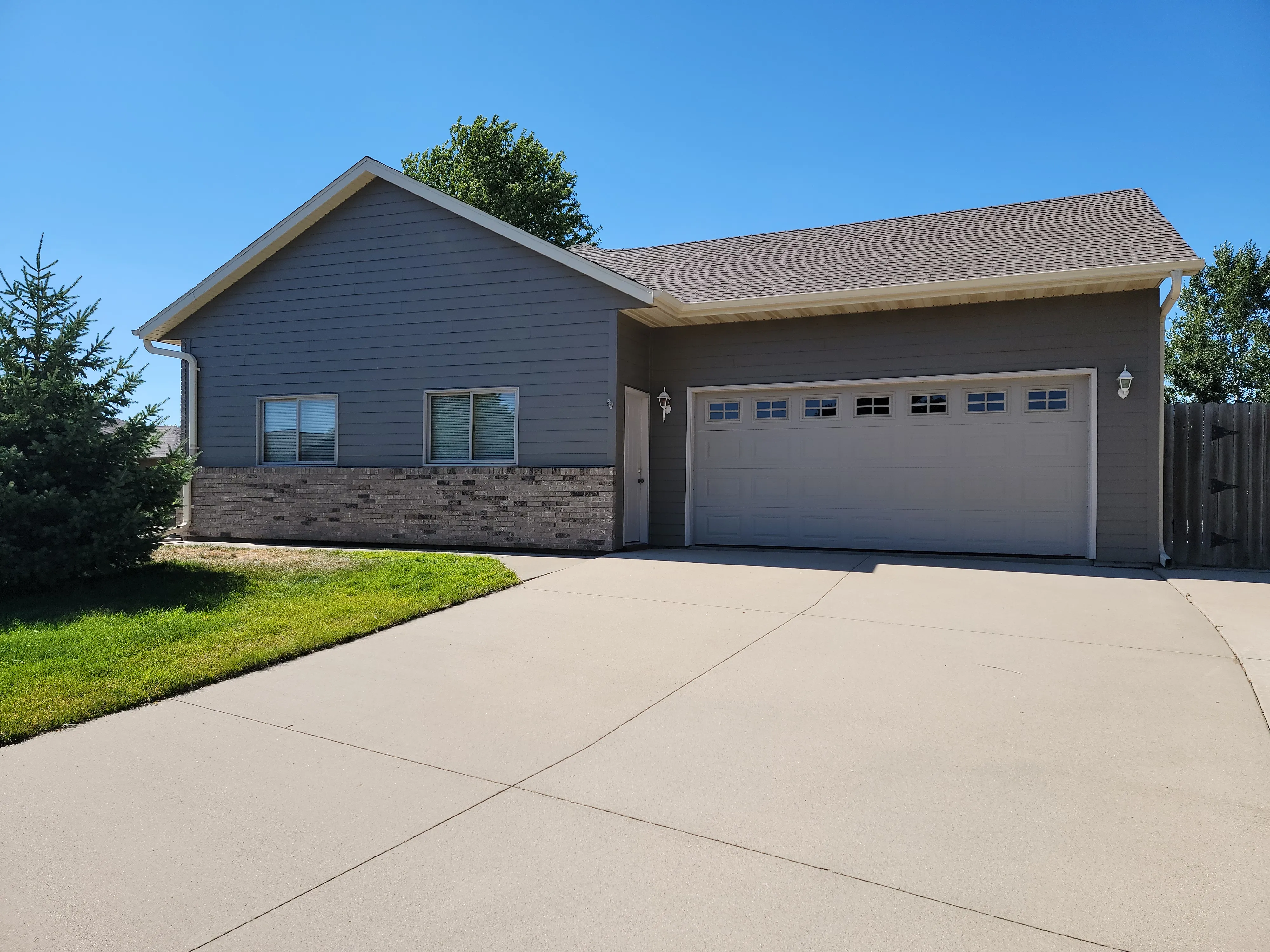 Kitchen and Cabinet Refinishing for Brush Brothers Painting in Sioux Falls, SD