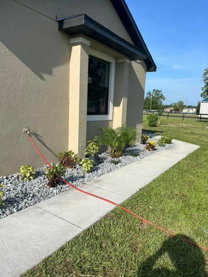 Fall and Spring Clean Up for Estrada All Pro Lawn Service in Auburndale, Florida