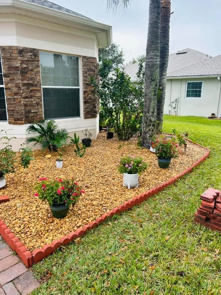 Fall and Spring Clean Up for Estrada All Pro Lawn Service in Auburndale, Florida