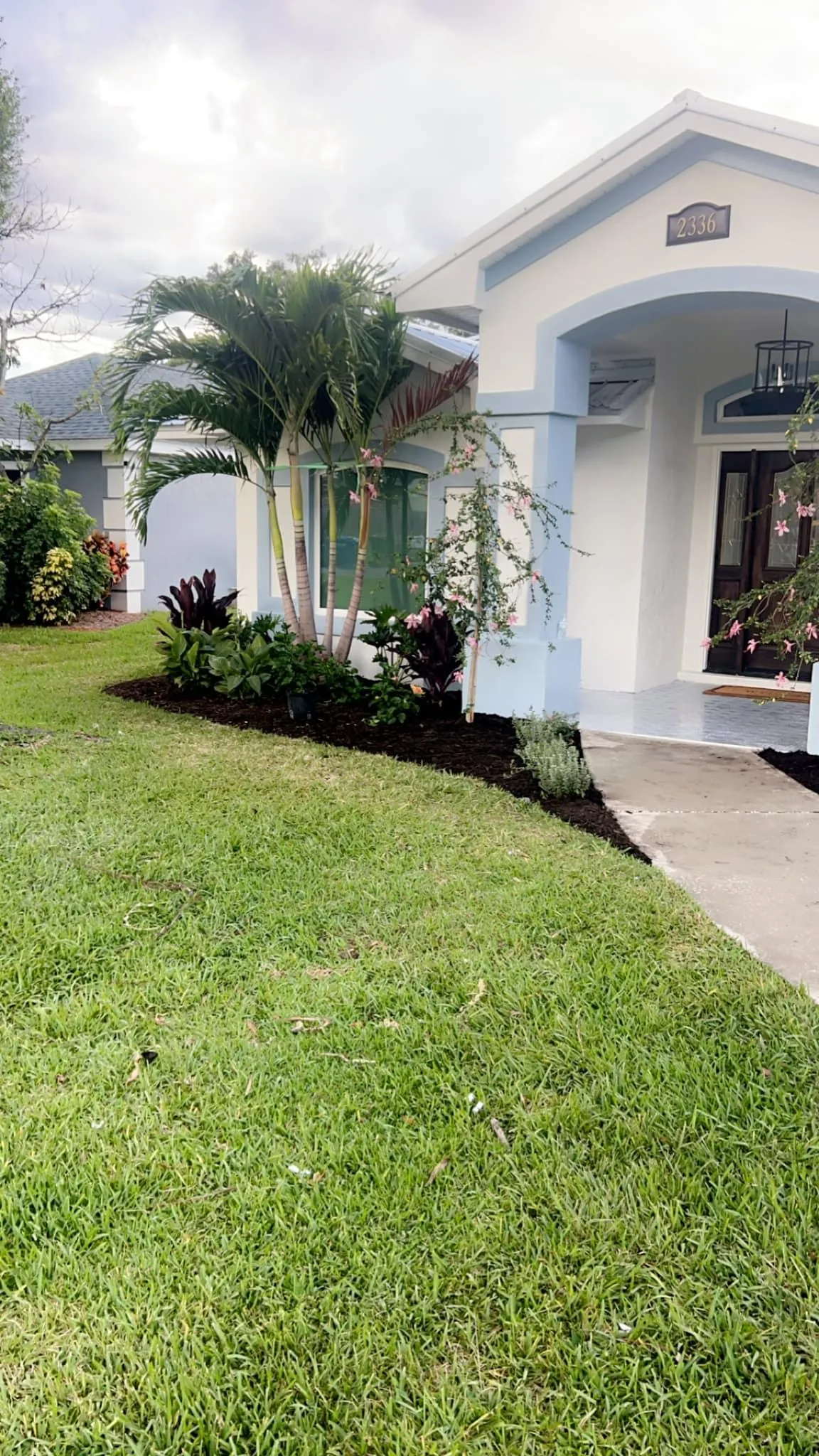 Fall and Spring Clean Up for Estrada All Pro Lawn Service in Auburndale, Florida