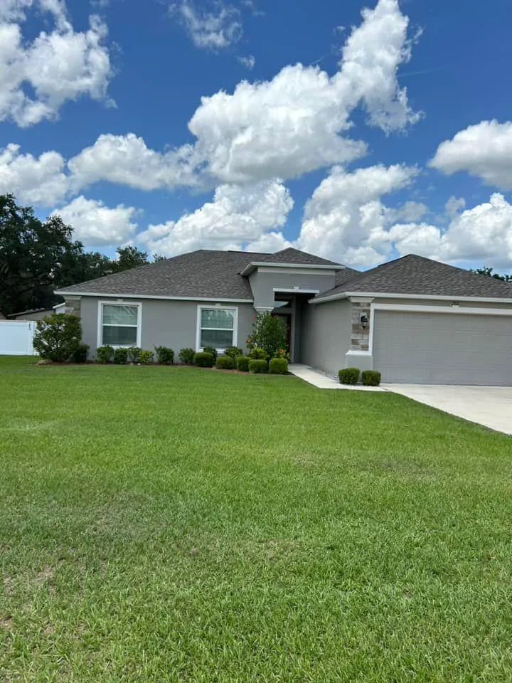 Fall and Spring Clean Up for Estrada All Pro Lawn Service in Auburndale, Florida