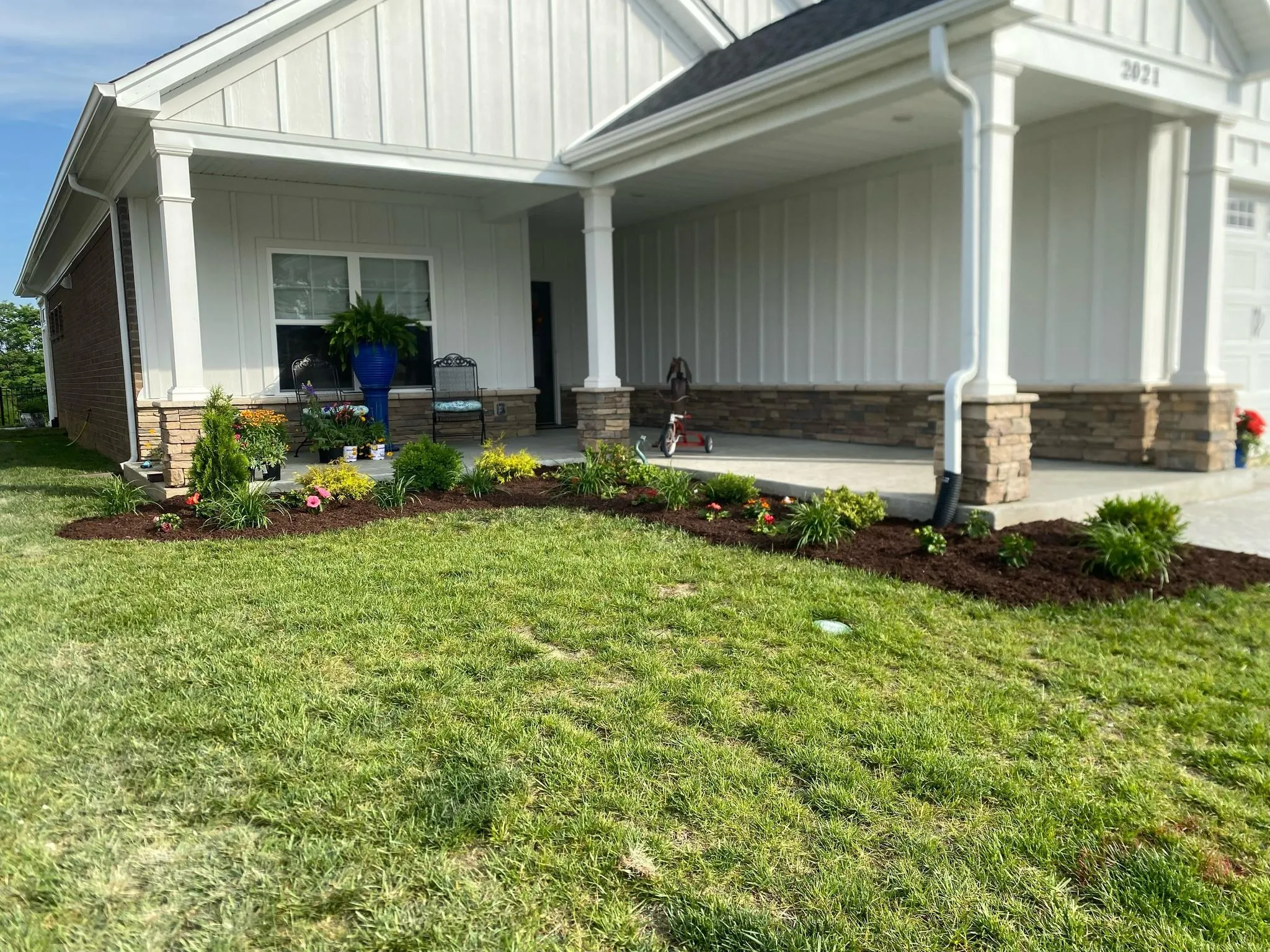 Landscaping for Lamb's Lawn Service & Landscaping in Floyds Knobs, IN