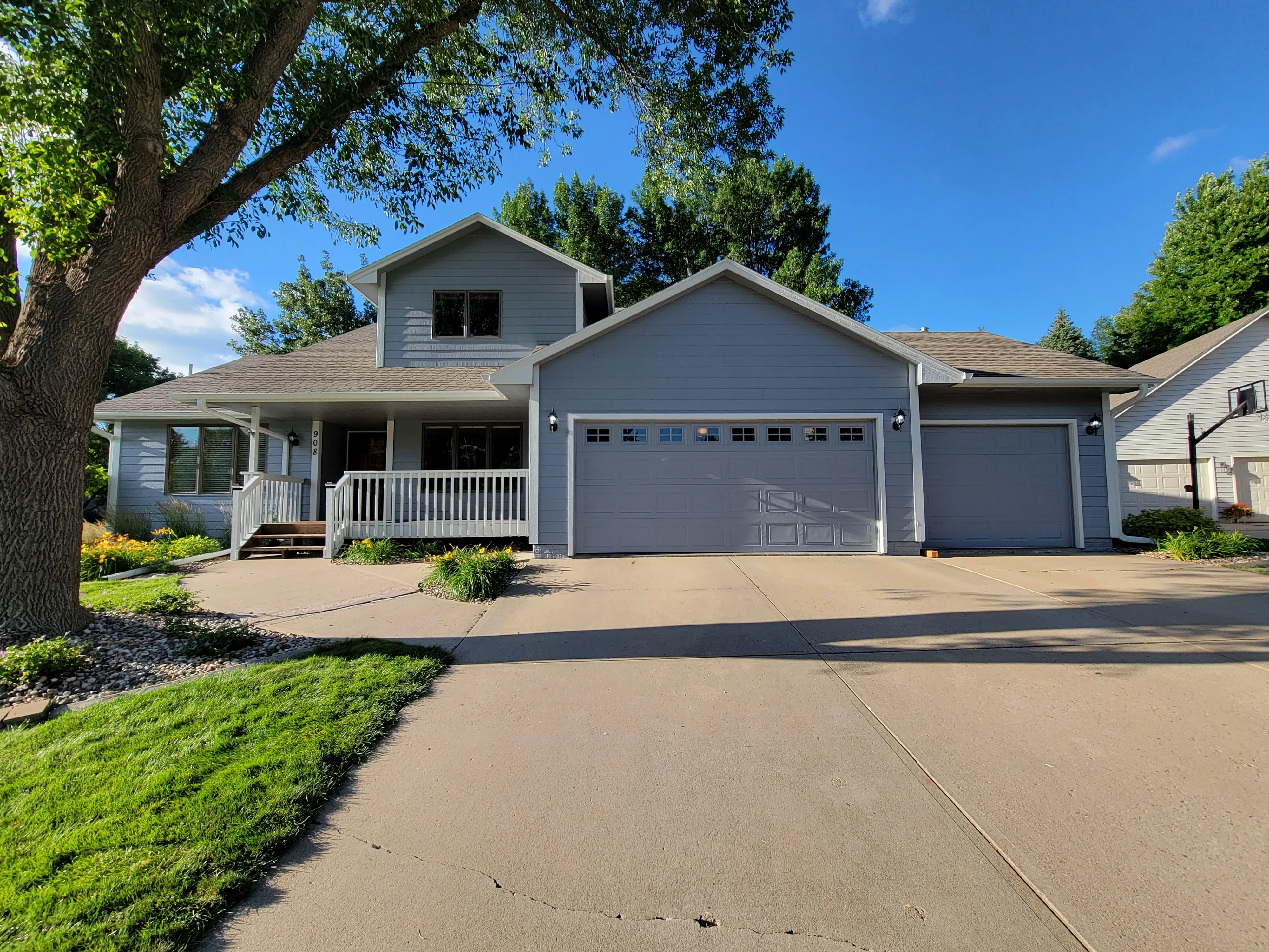 Kitchen and Cabinet Refinishing for Brush Brothers Painting in Sioux Falls, SD