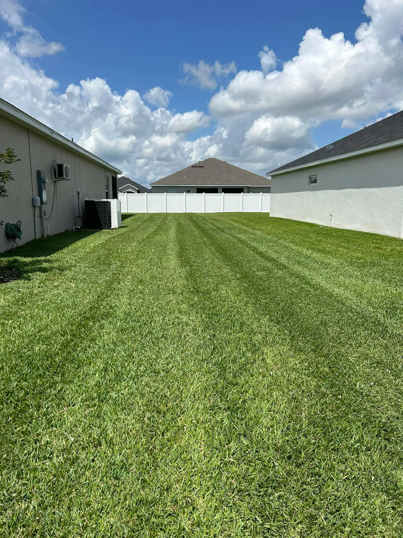 Fall and Spring Clean Up for Estrada All Pro Lawn Service in Auburndale, Florida