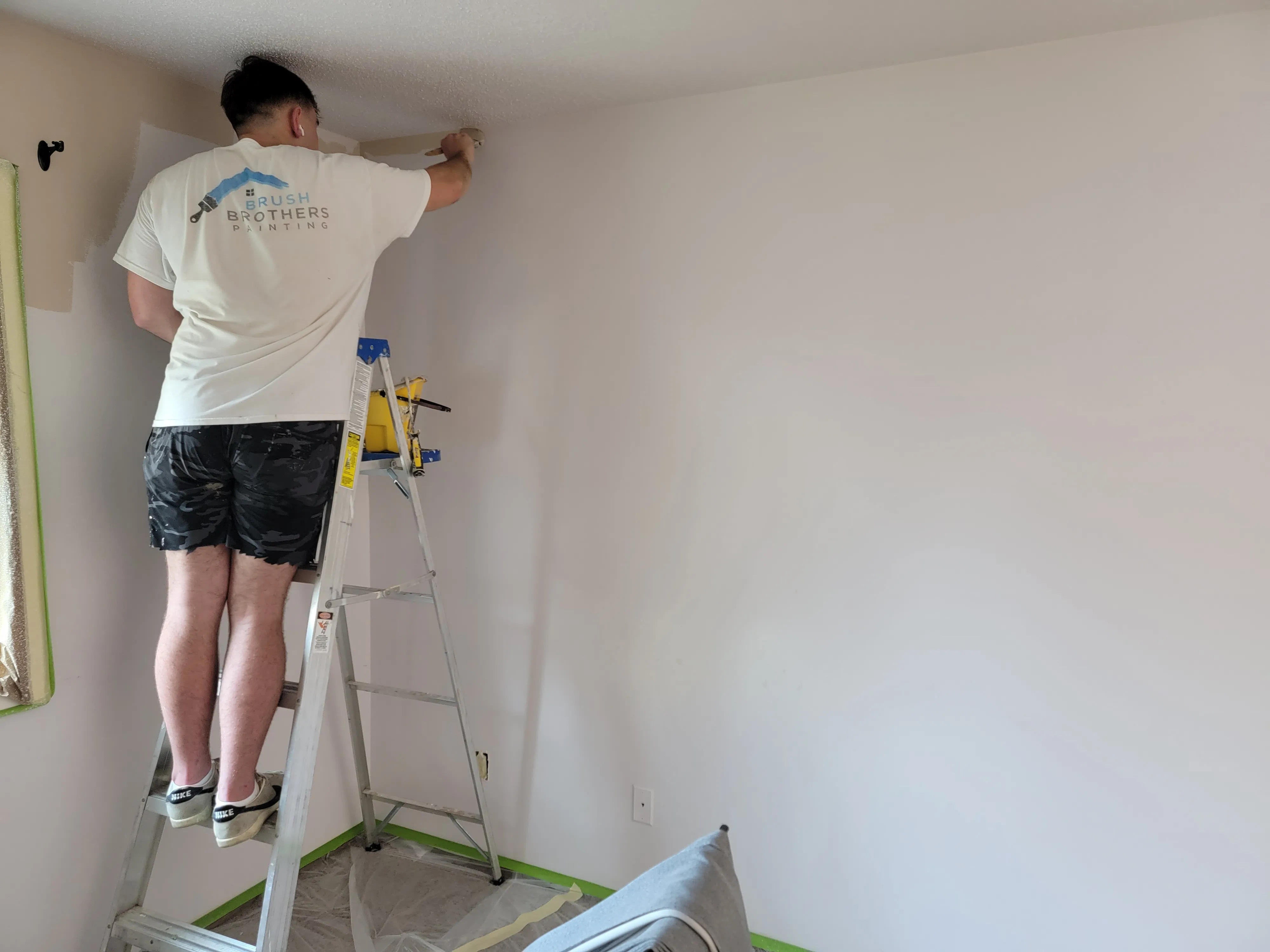 Kitchen and Cabinet Refinishing for Brush Brothers Painting in Sioux Falls, SD