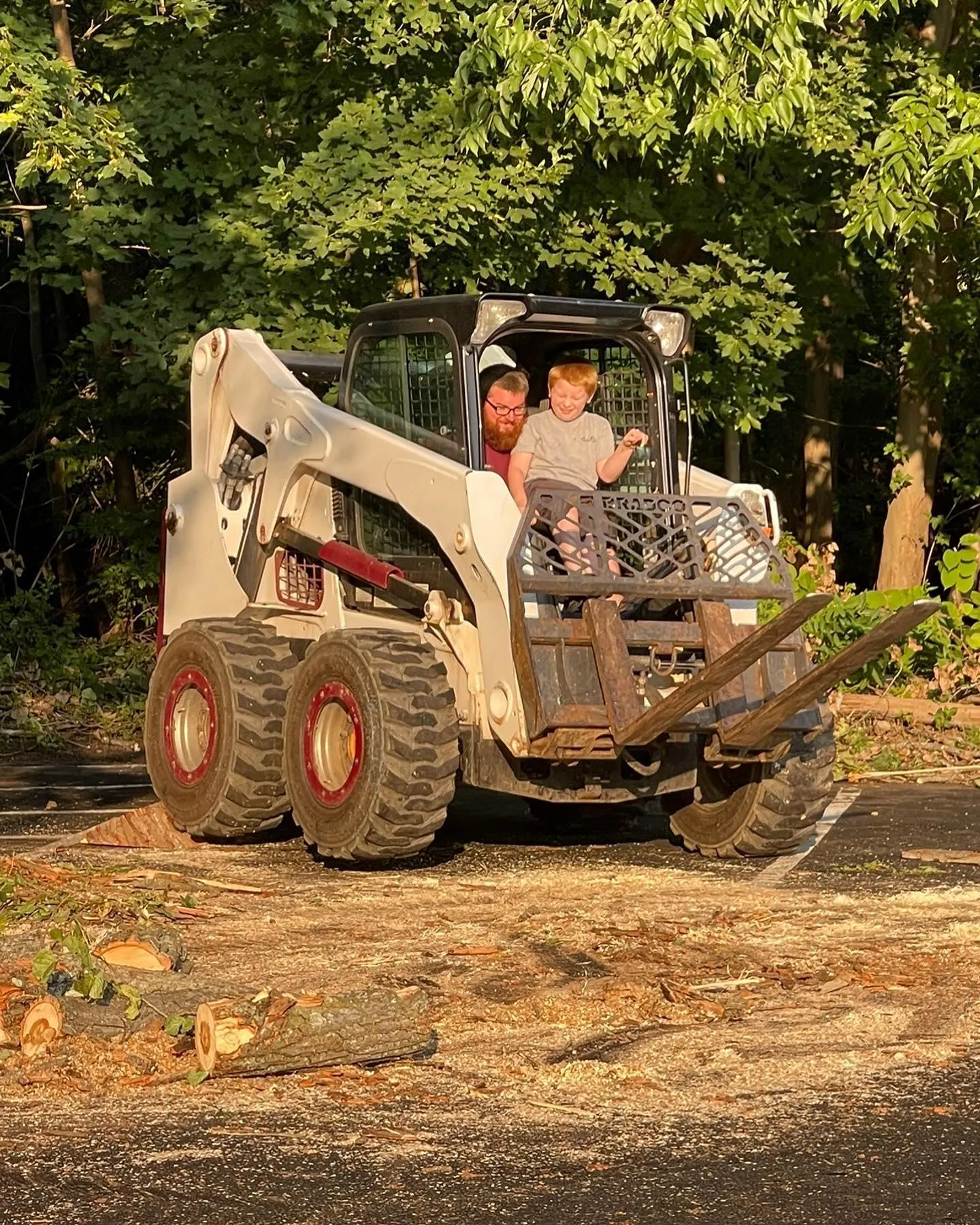 Residential Snow Plowing for B&L Management LLC in East Windsor, CT