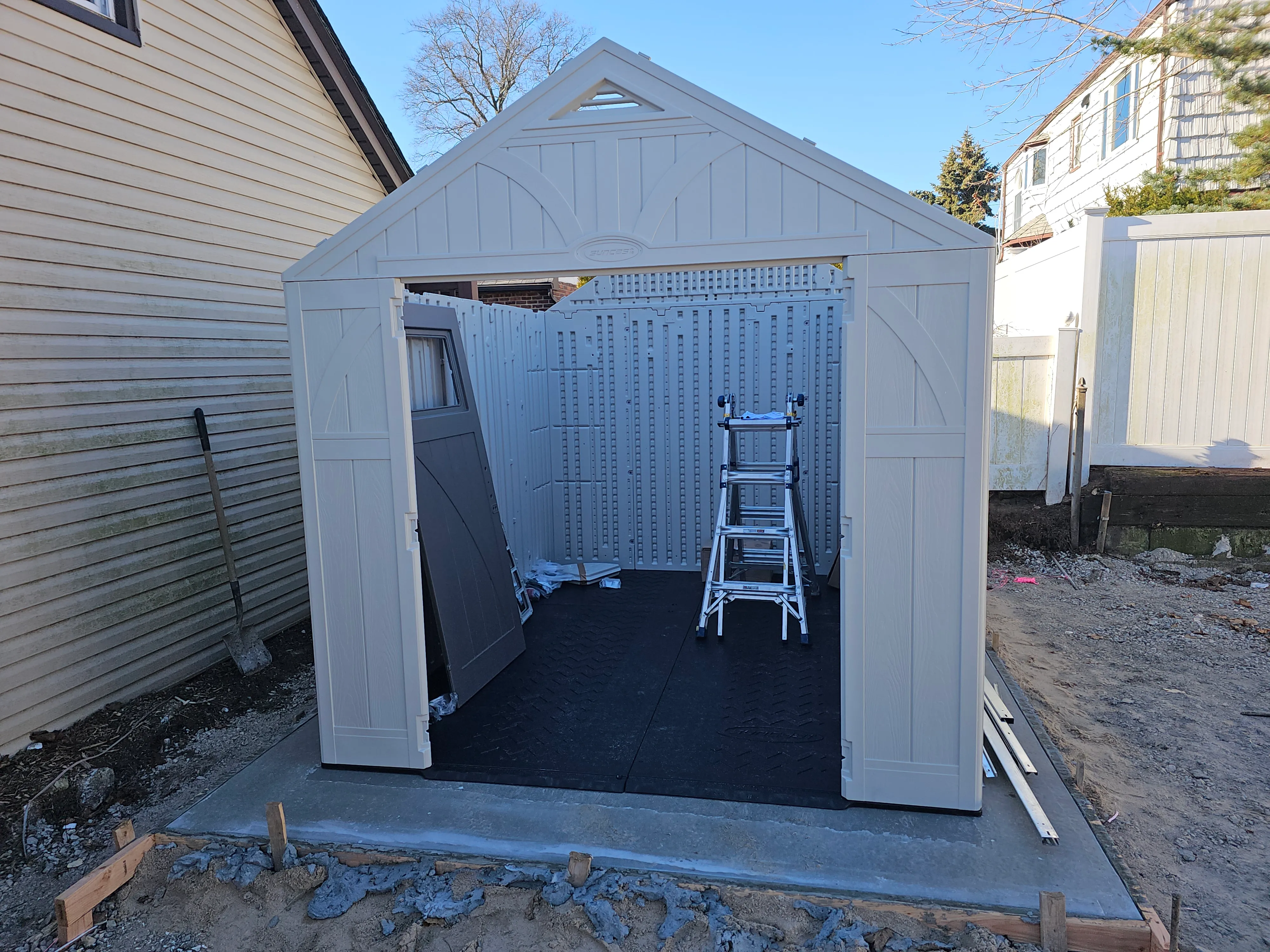 Carpentry for East End Maintenance & Construction Solutions  in Suffolk County, NY