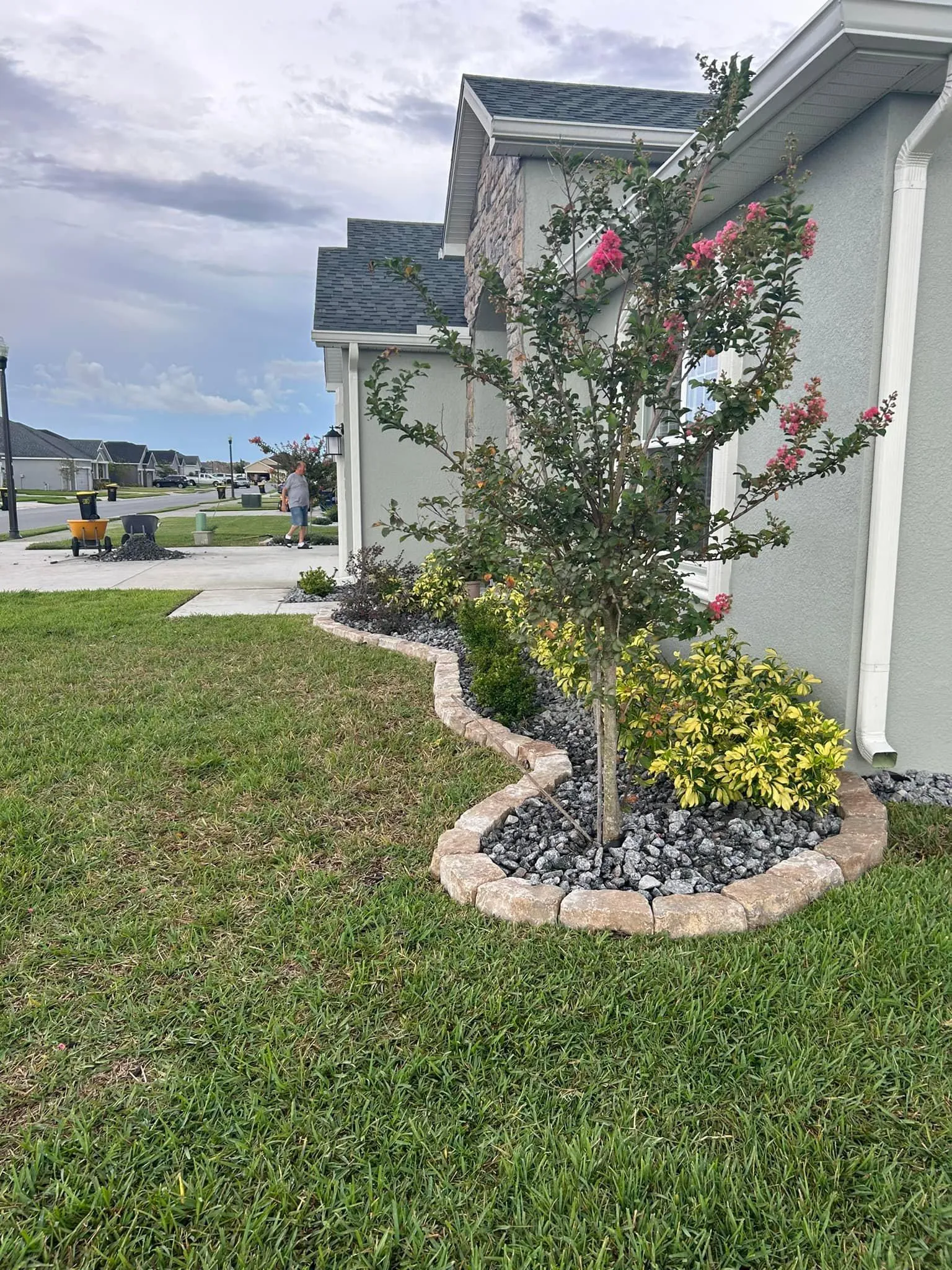 Fall and Spring Clean Up for Estrada All Pro Lawn Service in Auburndale, Florida