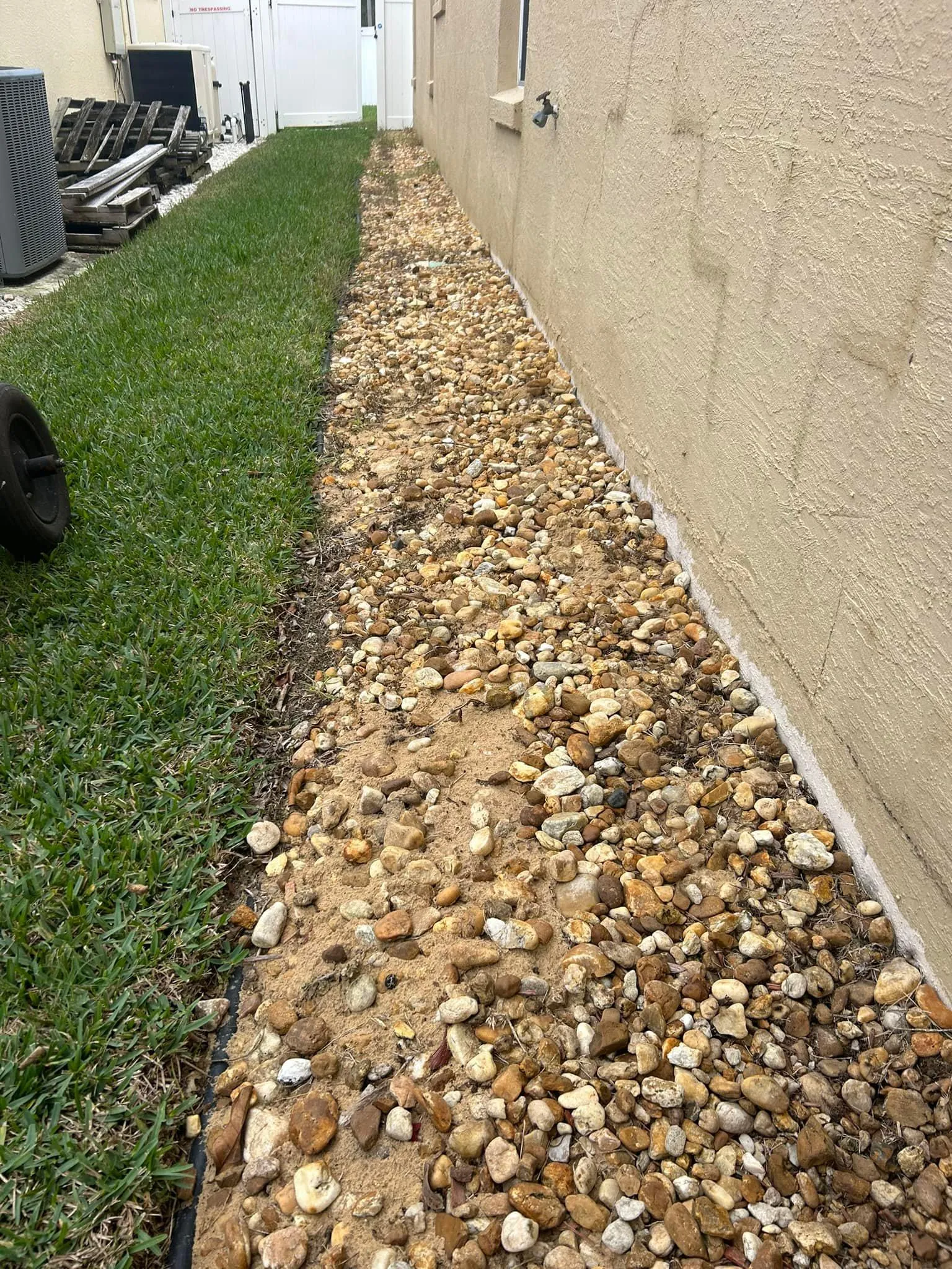 Fall and Spring Clean Up for Estrada All Pro Lawn Service in Auburndale, Florida