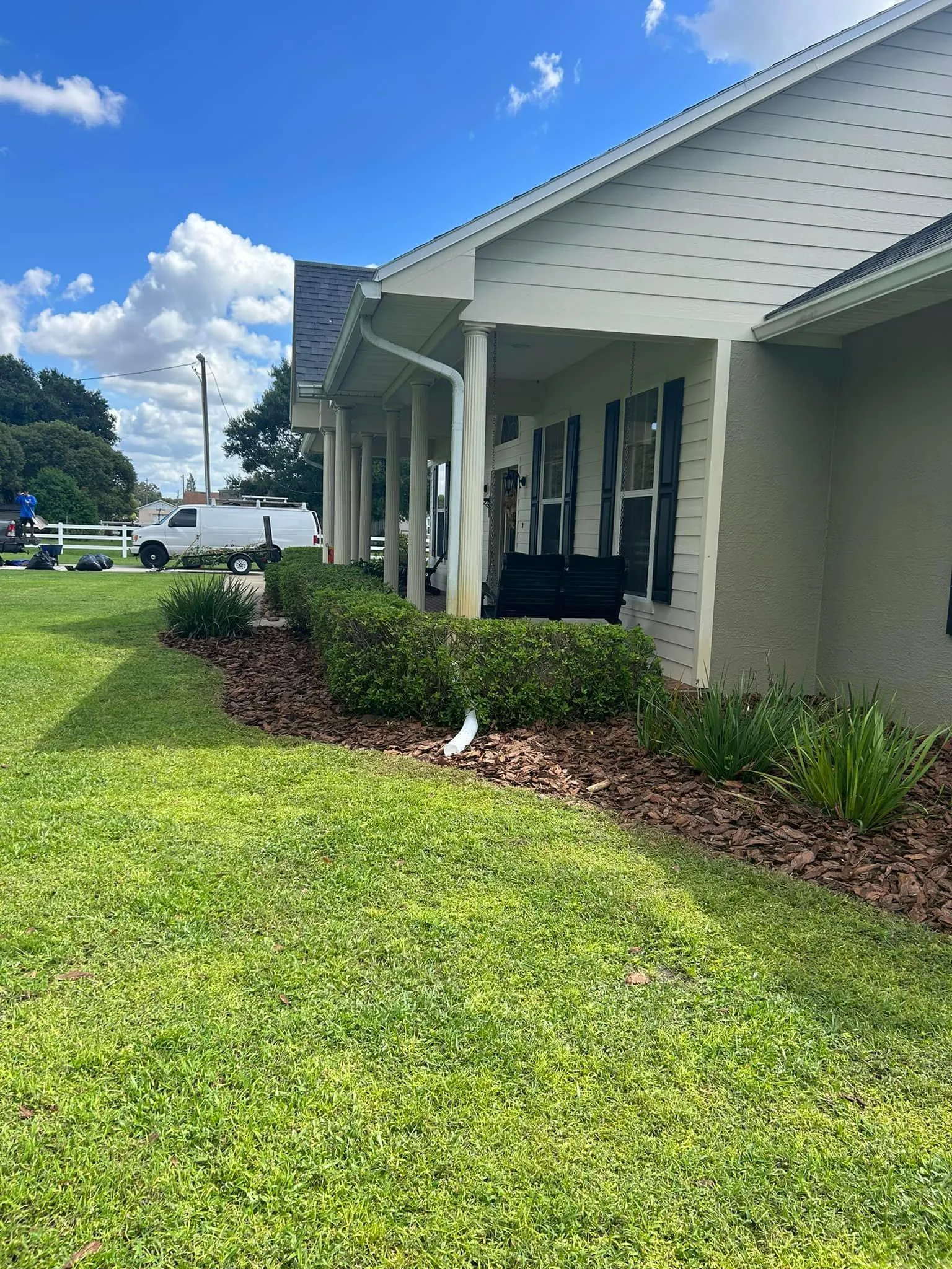 Fall and Spring Clean Up for Estrada All Pro Lawn Service in Auburndale, Florida