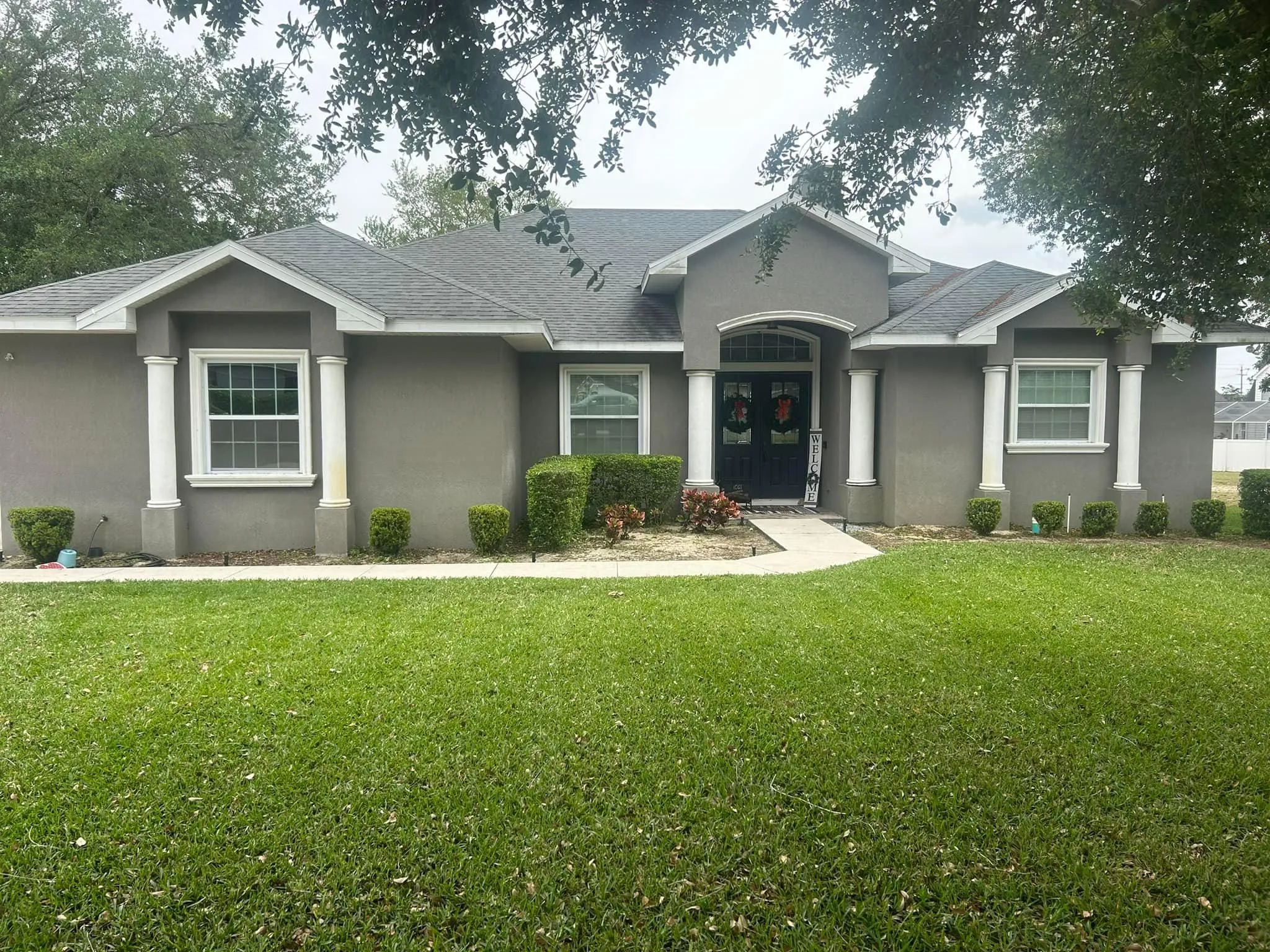 Fall and Spring Clean Up for Estrada All Pro Lawn Service in Auburndale, Florida