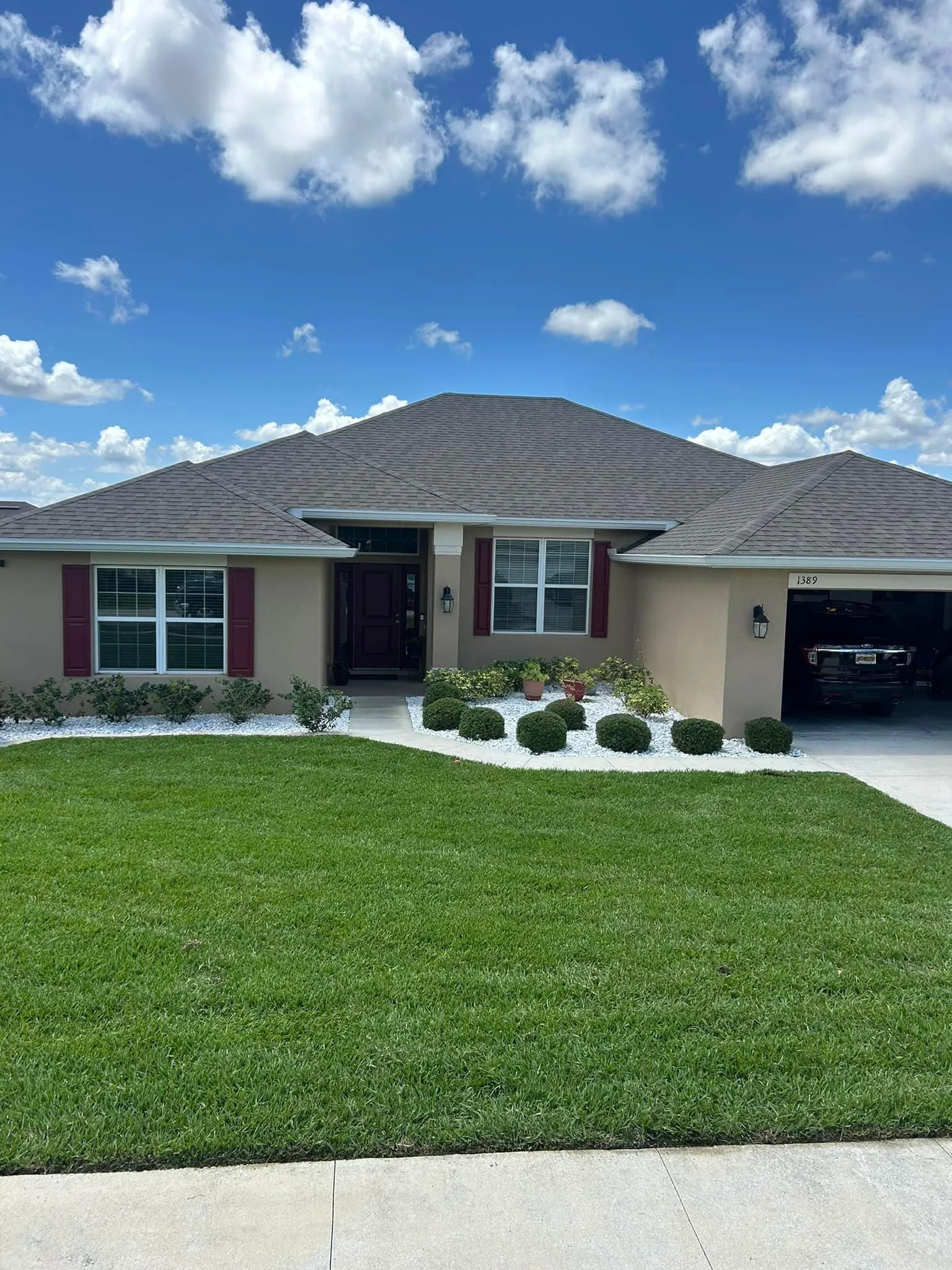 Fall and Spring Clean Up for Estrada All Pro Lawn Service in Auburndale, Florida