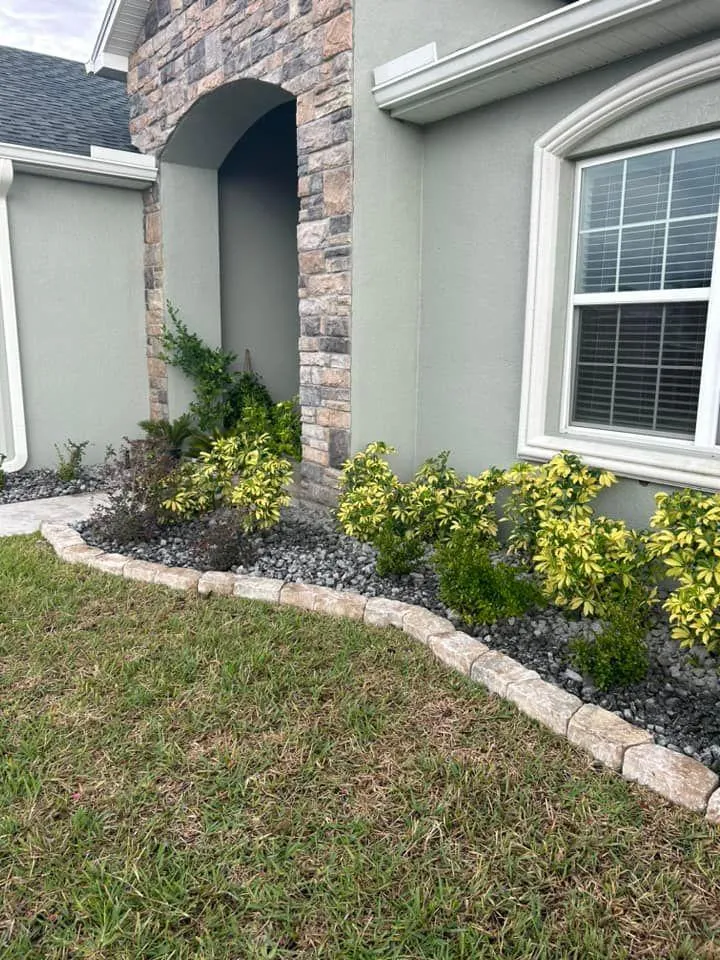 Fall and Spring Clean Up for Estrada All Pro Lawn Service in Auburndale, Florida