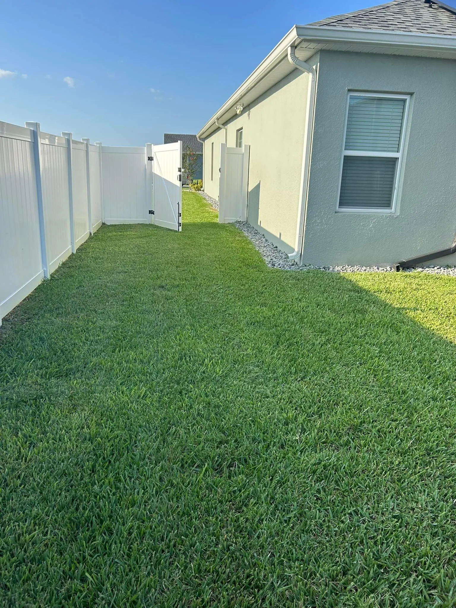 Fall and Spring Clean Up for Estrada All Pro Lawn Service in Auburndale, Florida