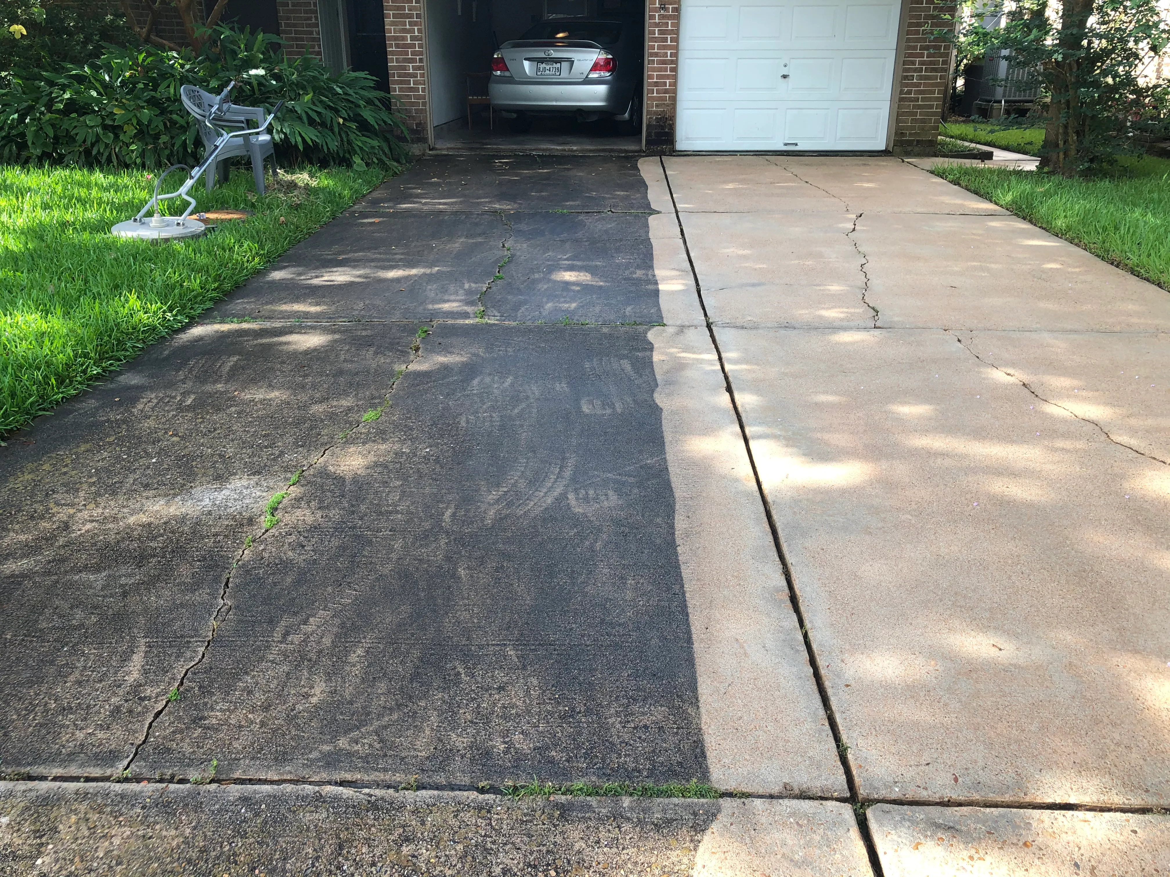 Exterior Residential Cleaning for Choice Home + Commercial Services in Houston, TX