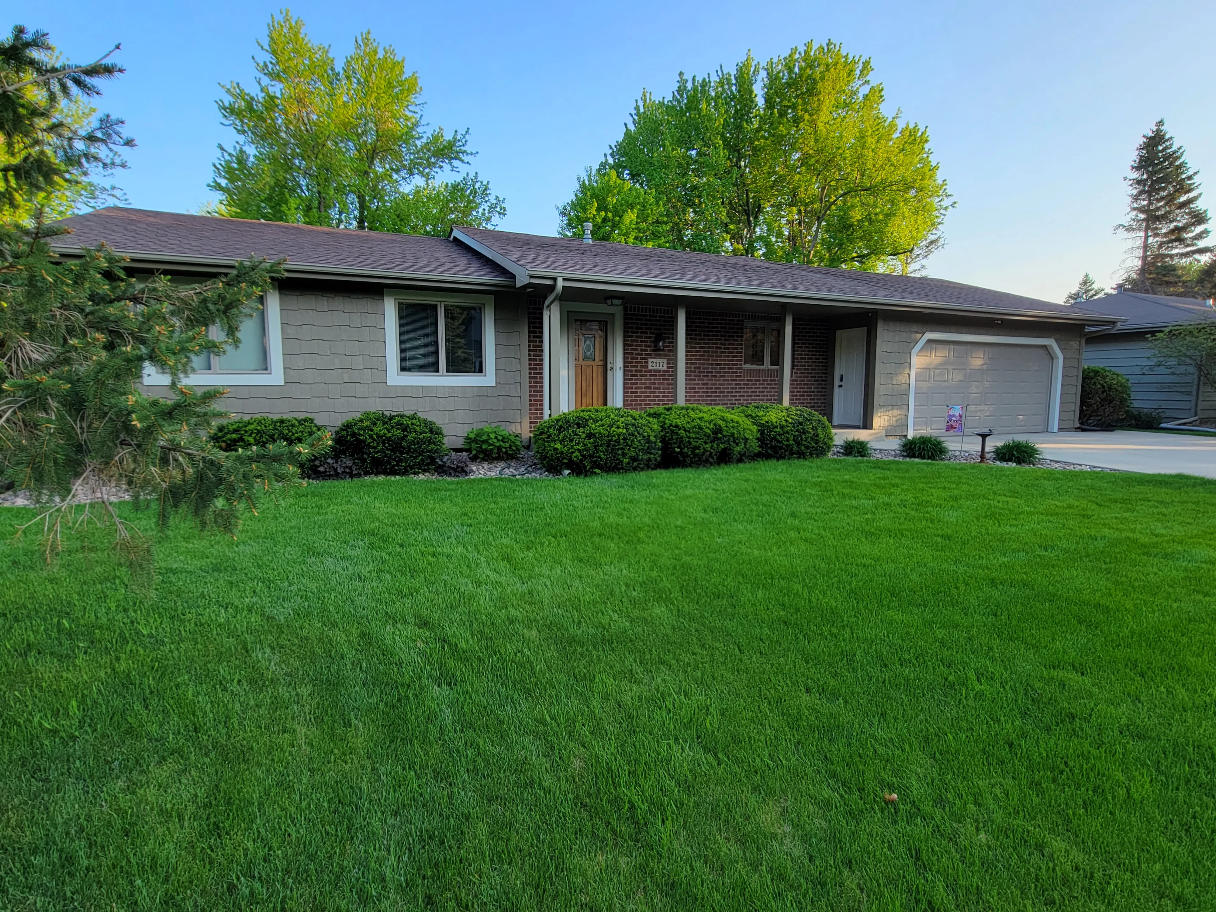 Kitchen and Cabinet Refinishing for Brush Brothers Painting in Sioux Falls, SD