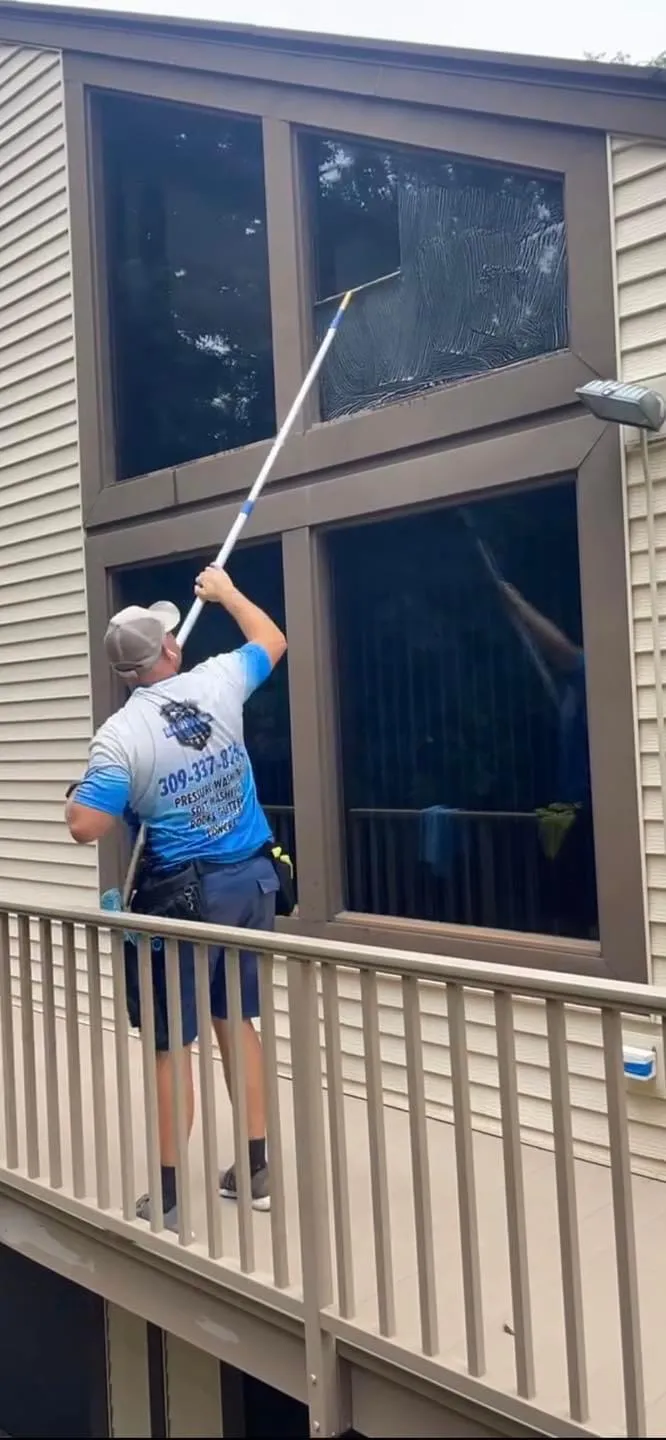 Power Washing in Carthage, IL Blue Line Pressure Washing