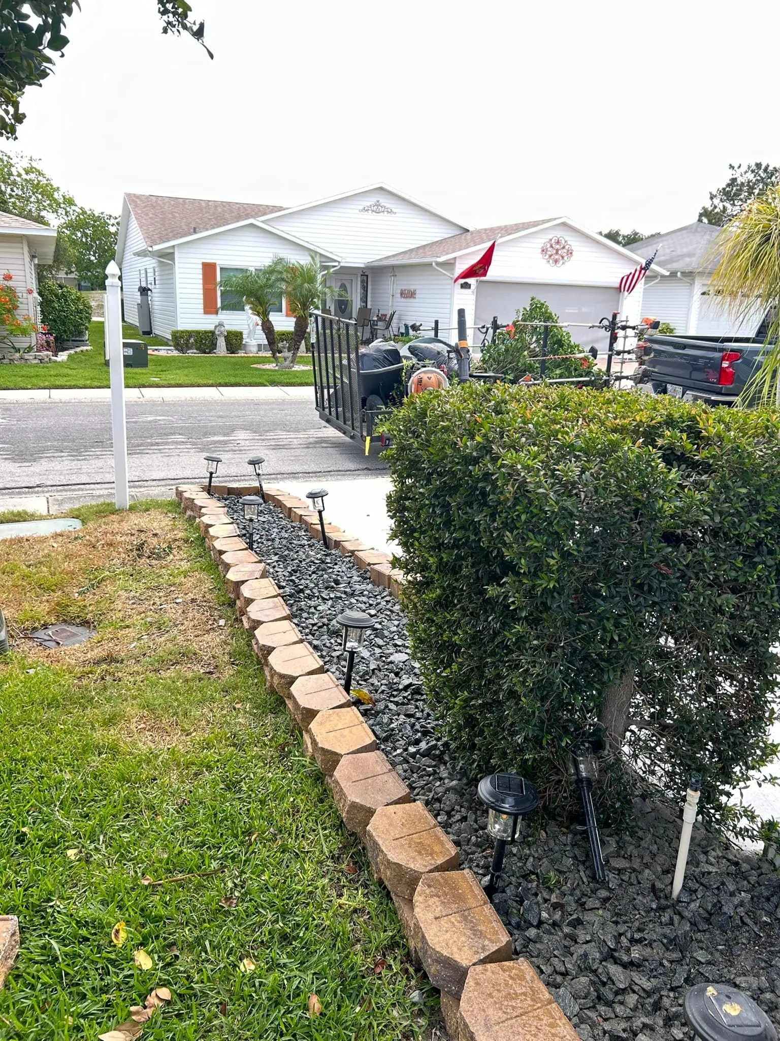 Fall and Spring Clean Up for Estrada All Pro Lawn Service in Auburndale, Florida