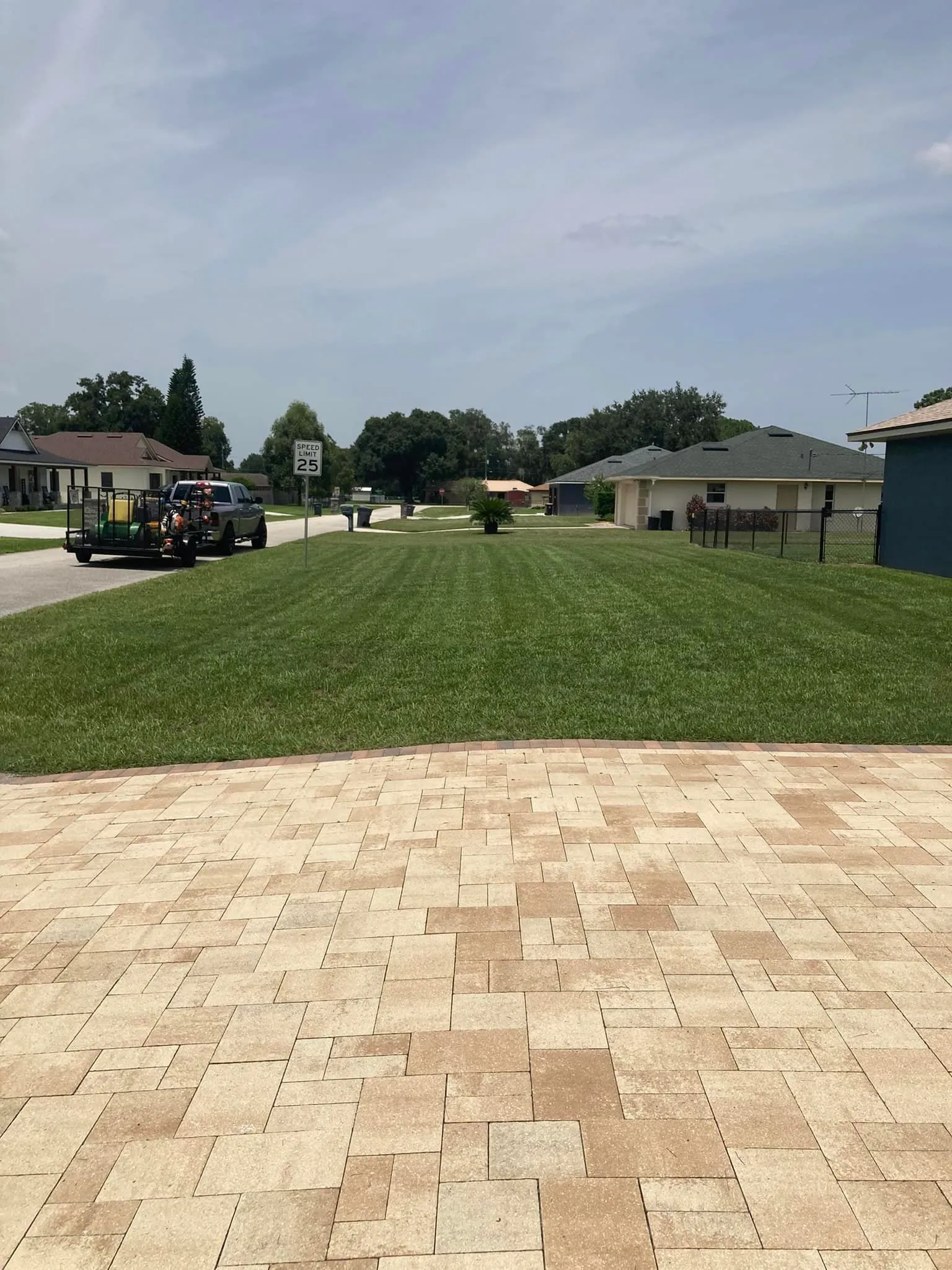 Fall and Spring Clean Up for Estrada All Pro Lawn Service in Auburndale, Florida