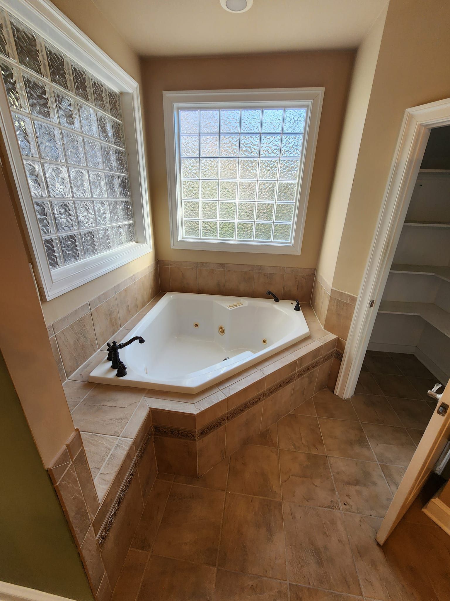  for Leeco,LLC in Chesapeake, VA