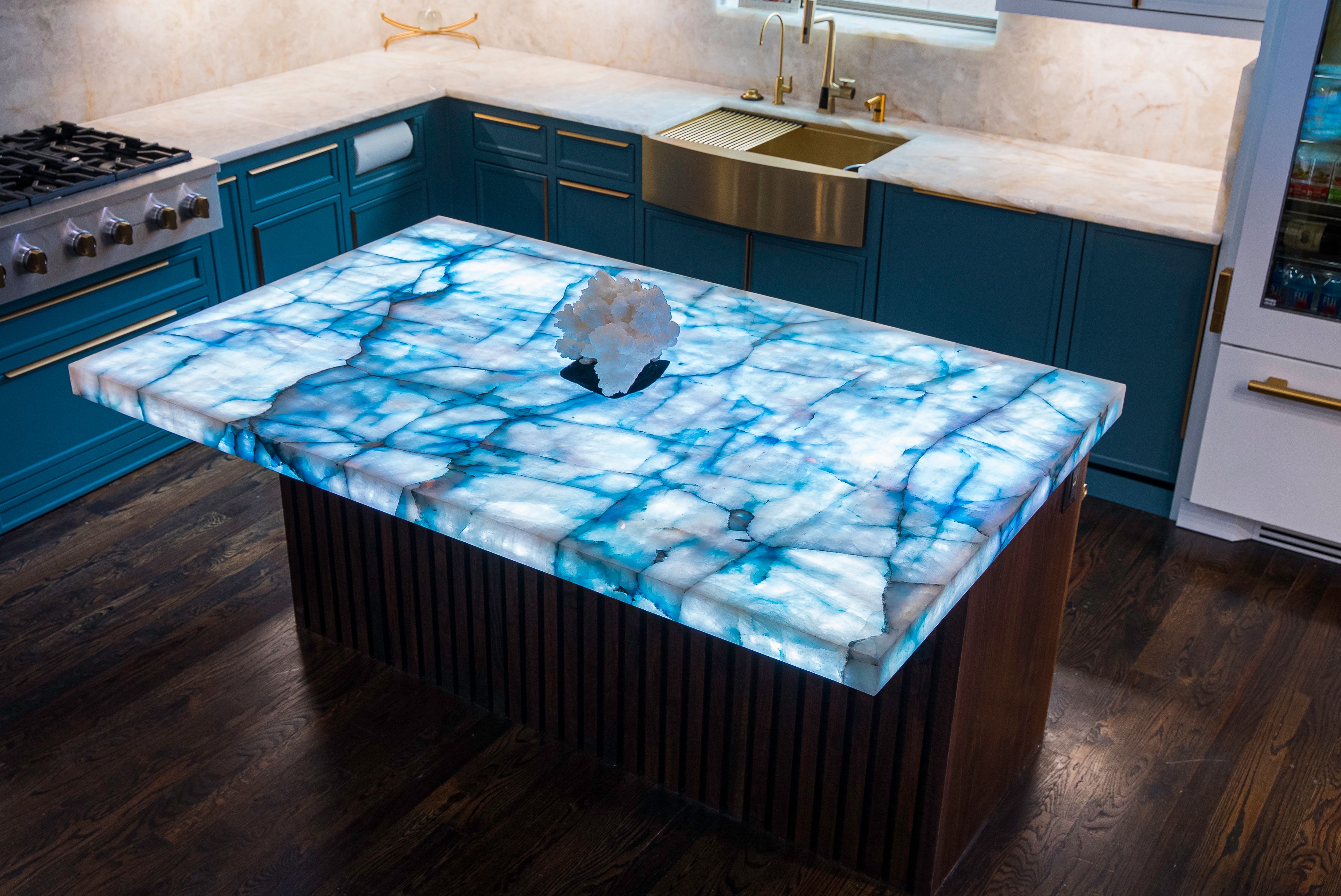  for Luxurious Construction LLC in Houston, TX