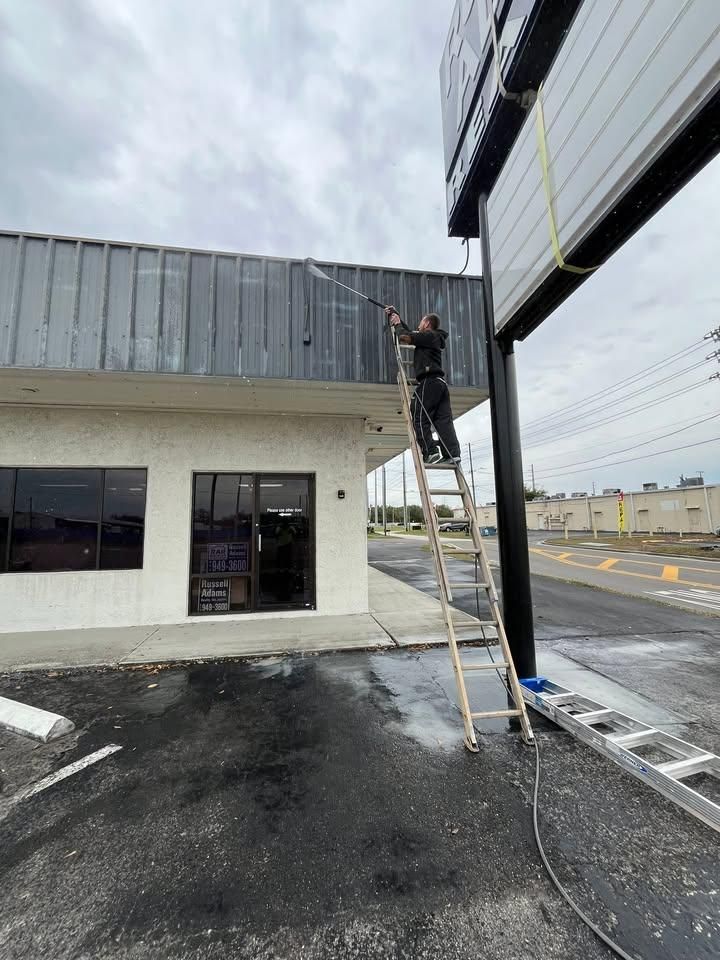  for Escorpio Painting in Tampa, FL