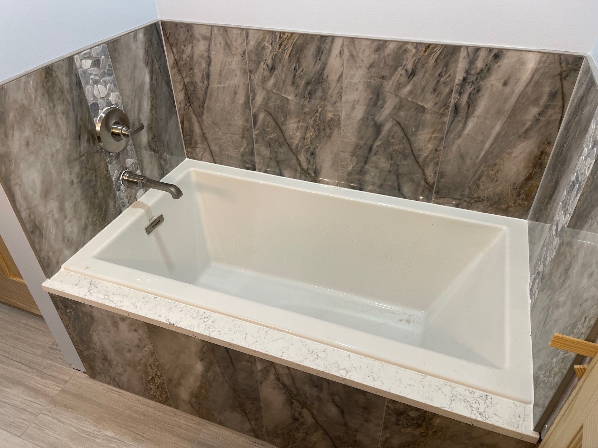 Tubs for Mr. Pipe Dreams LLC in Colorado Springs, CO