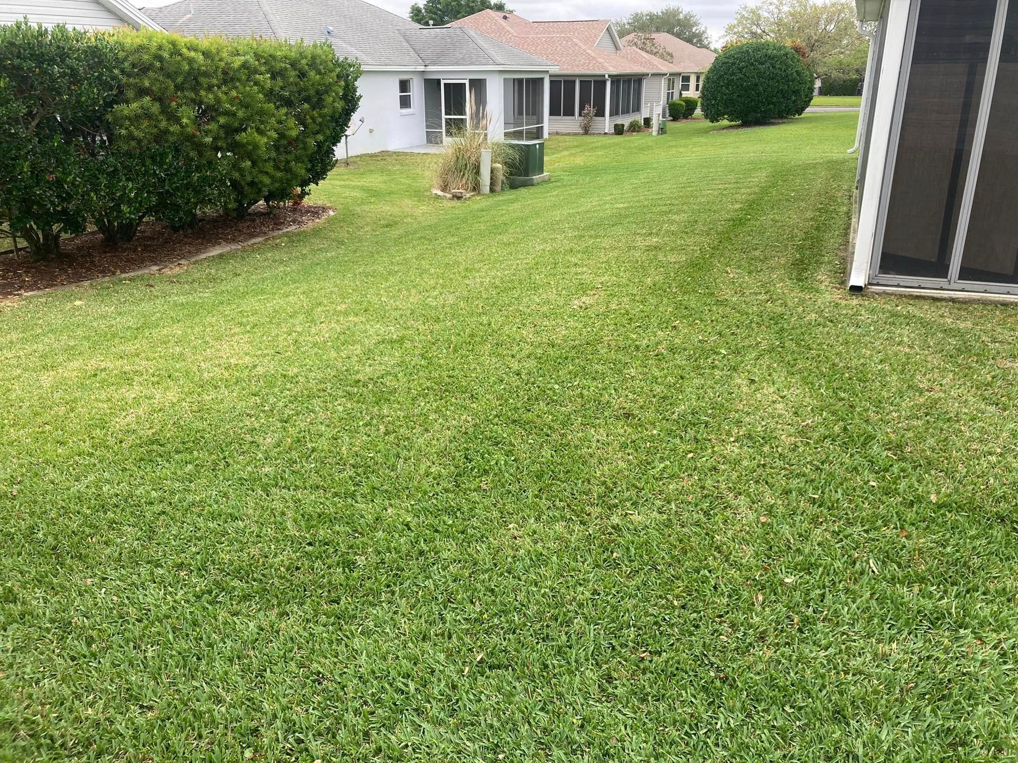 Landscaping Lawn Care for Bob's Mow n GO LLC in Lady Lake, FL