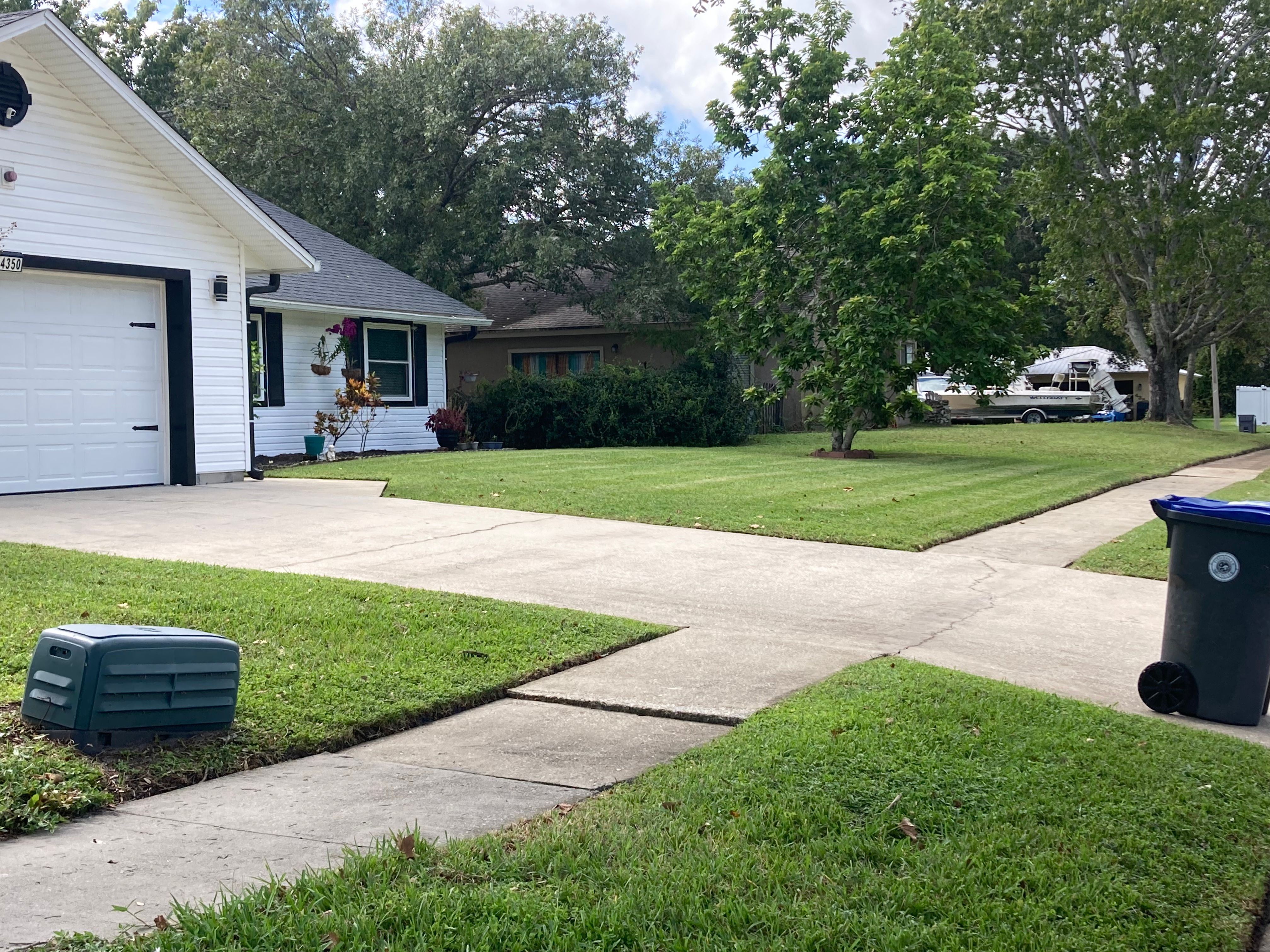 All Photos for Impressive Lawns 321 LLC in Titusville, FL