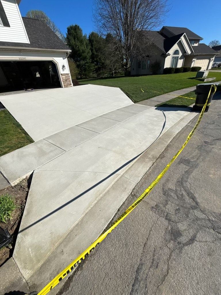 Concrete (Driveways, Sidewalks, Patios) for Curb Concepts Plus in Mishawaka, IN