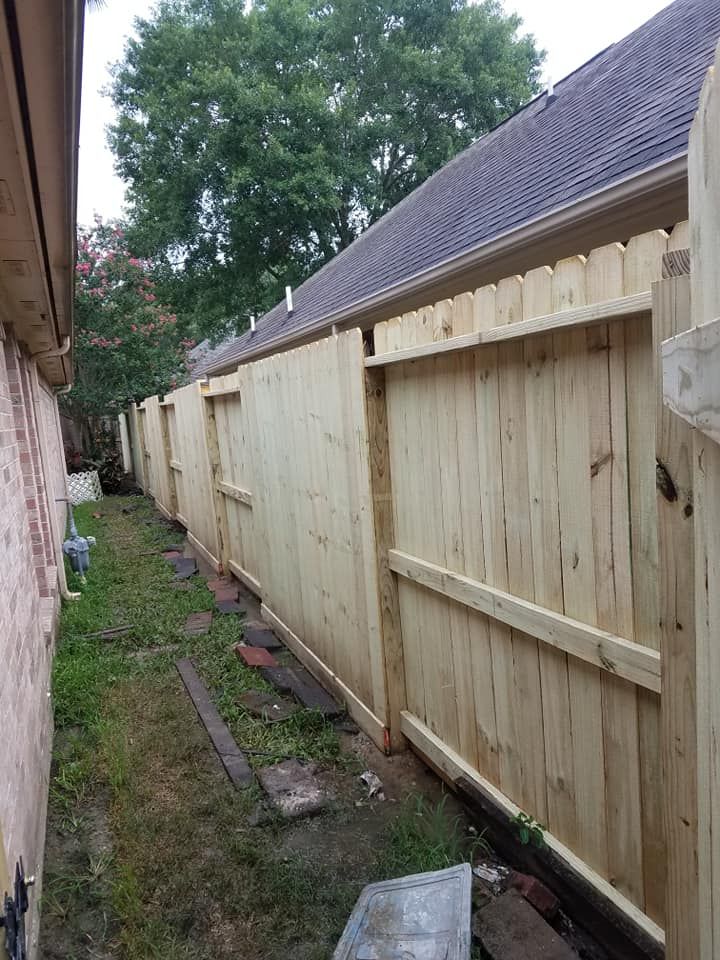  for Mondragon Fencing/Remodeling in Houston, TX