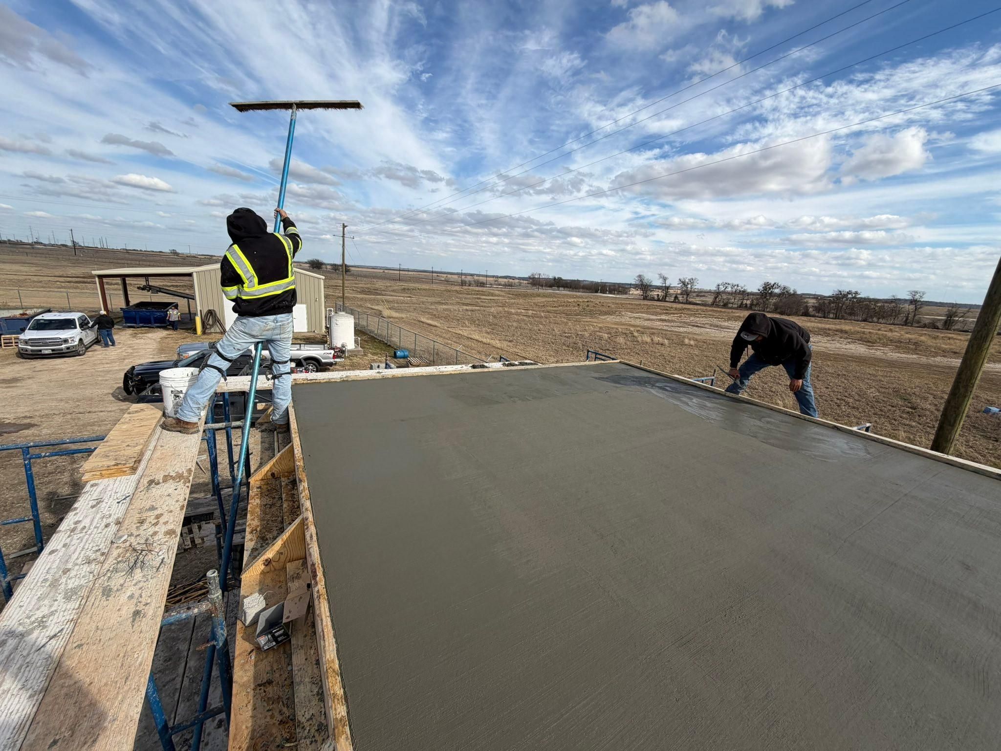  for J & M Contracting in Hewitt, TX