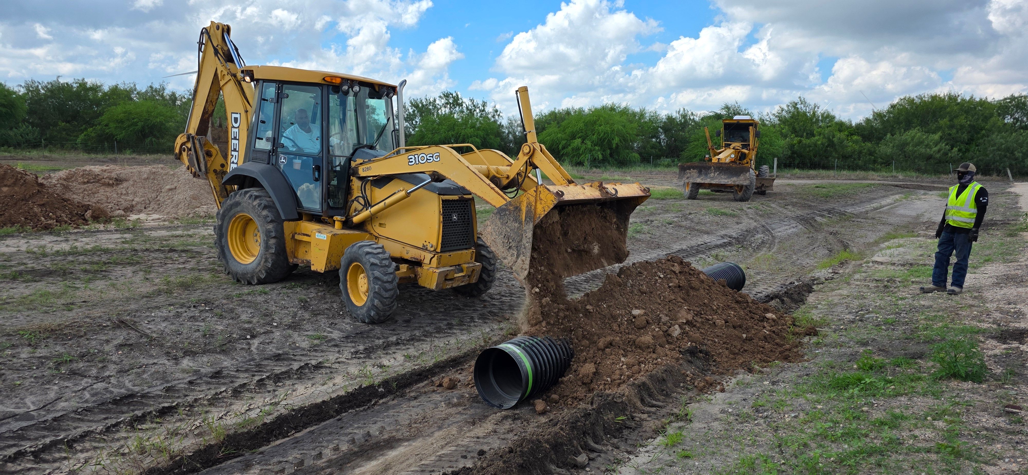  for Longoria & Son Construction in Laredo, TX