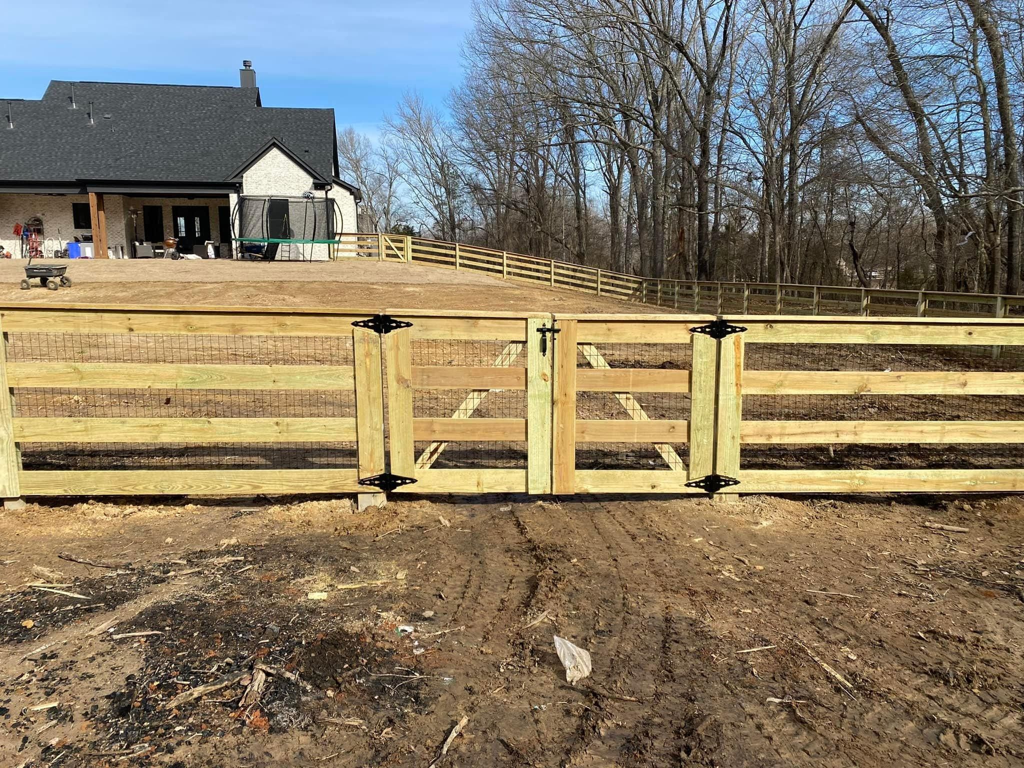  for Manning Fence, LLC in Hernando, MS