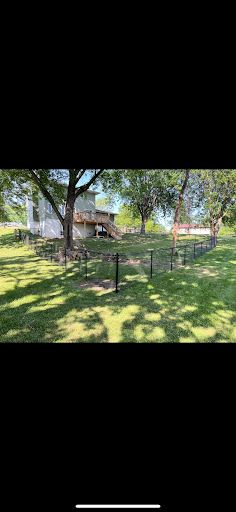 Fences for Illinois Fence & outdoor co. in Kewanee, Illinois