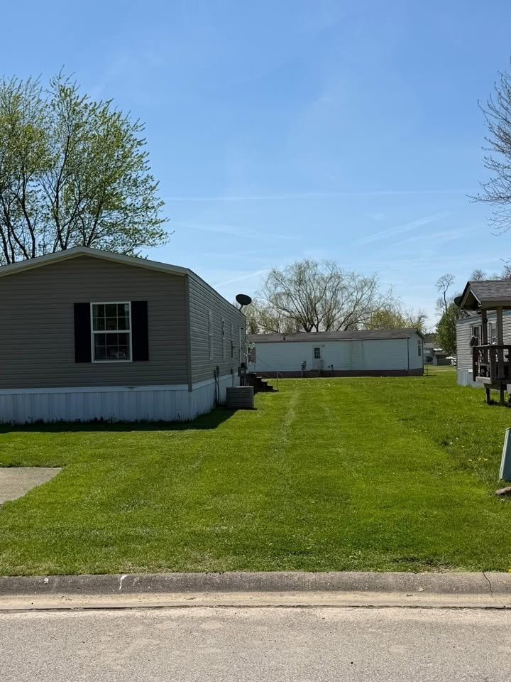 All Photos for Gullion’s Lawn and Landscaping in DeMossville, KY