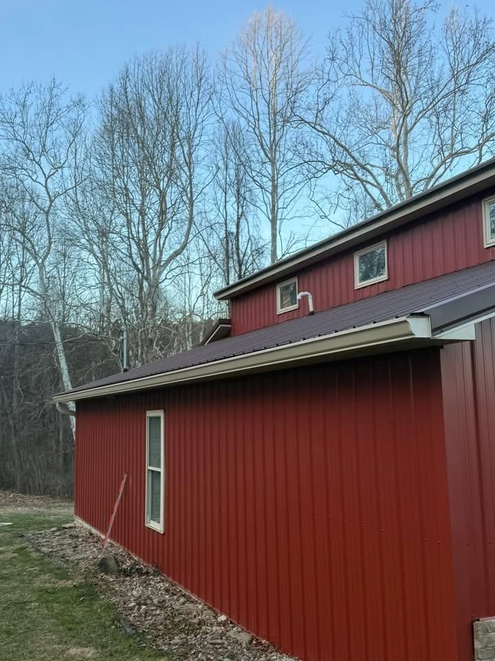  for Top Hand Roofing and Gutter in Pomeroy, OH