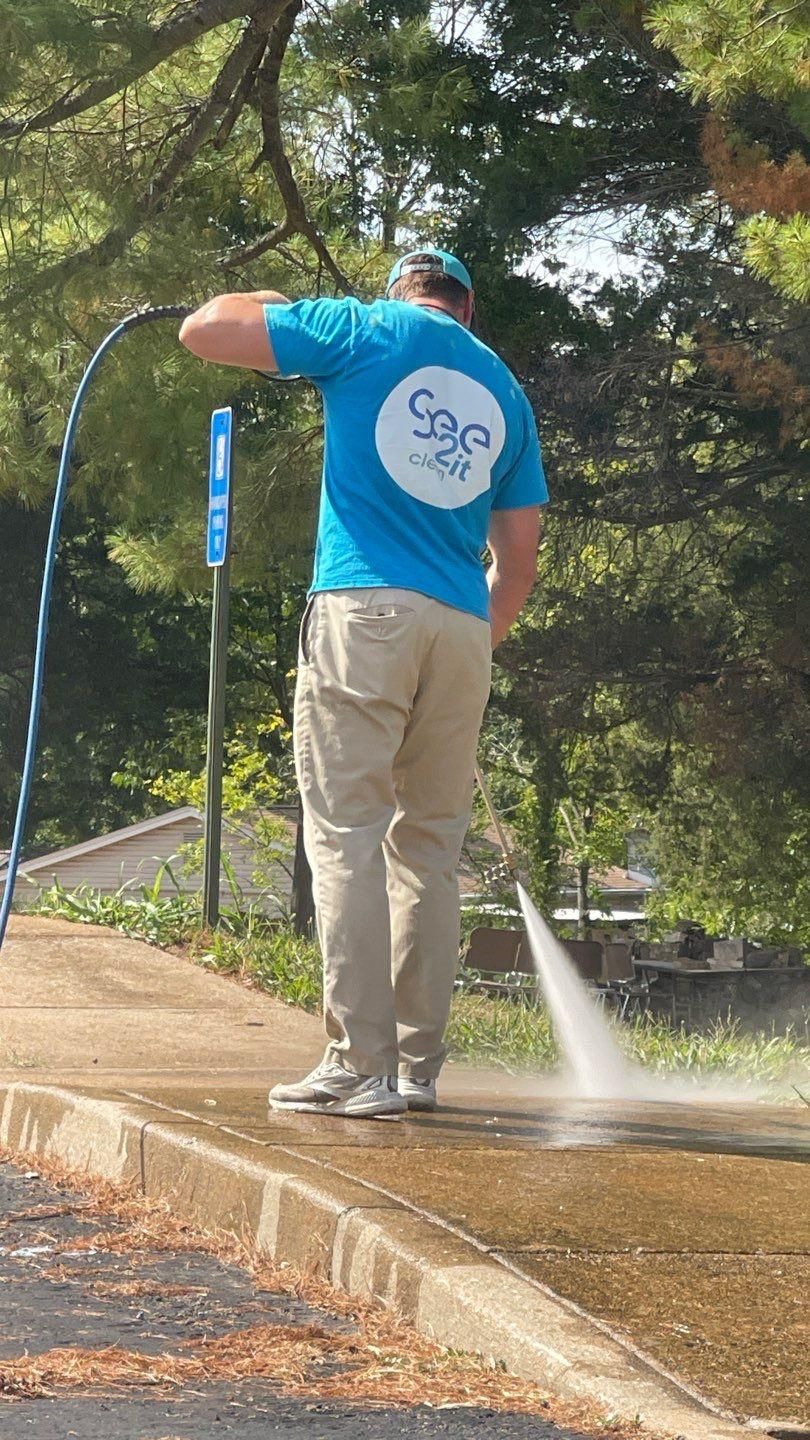  for See2it Clean in St Louis, MO