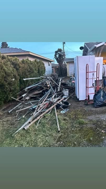  for Sol Junk Removal in Independence, OR