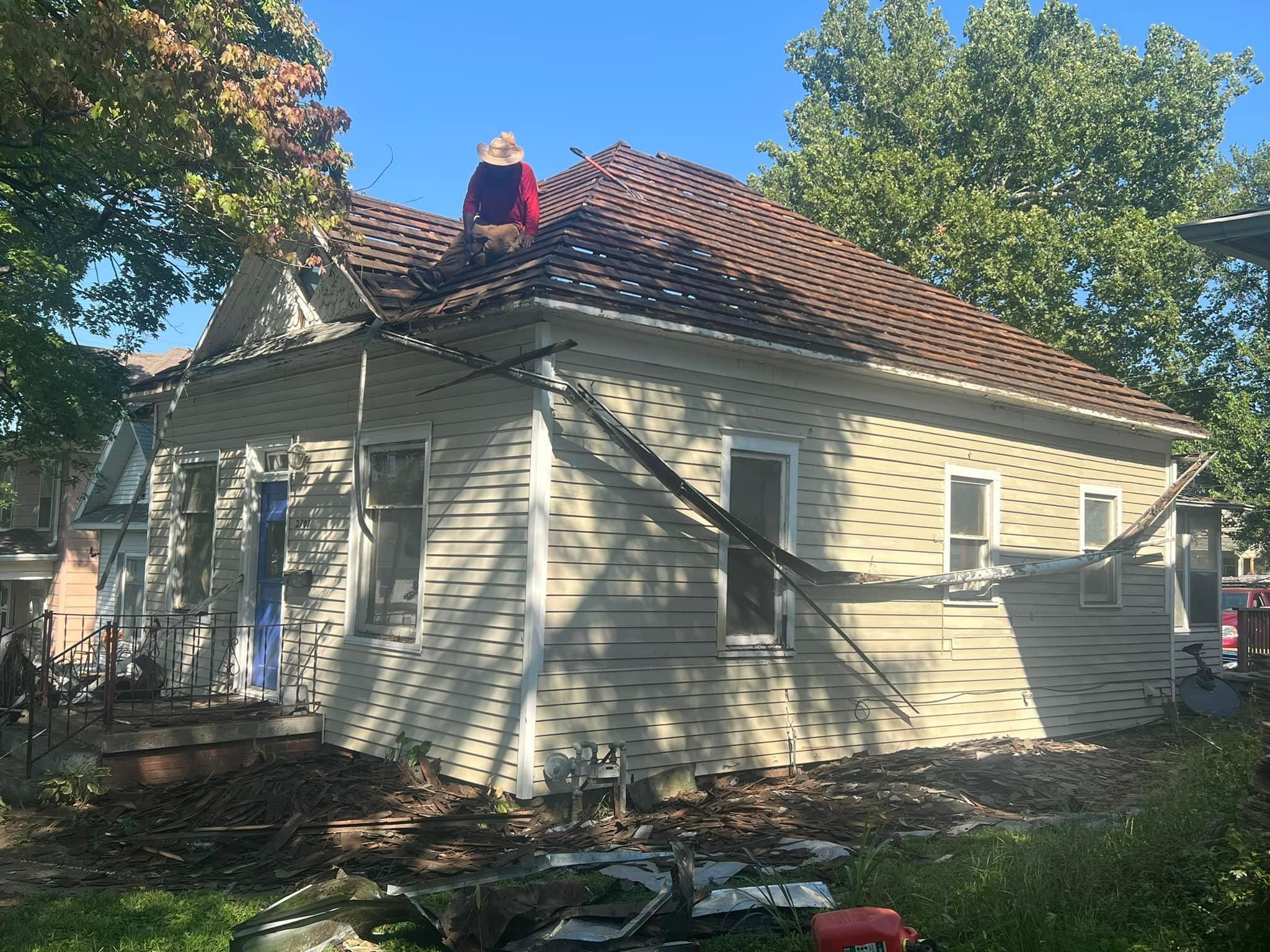  for Full Roof  in Saint Joseph, MO