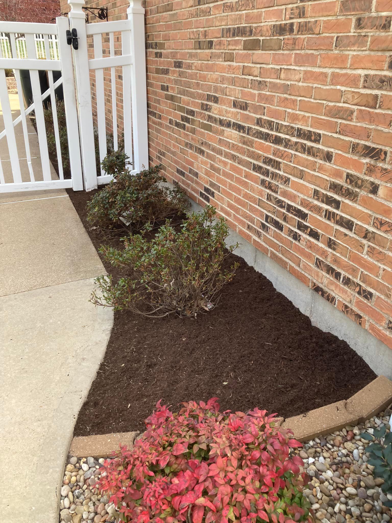 Landscaping for G&K Landscaping in Hillsboro, MO