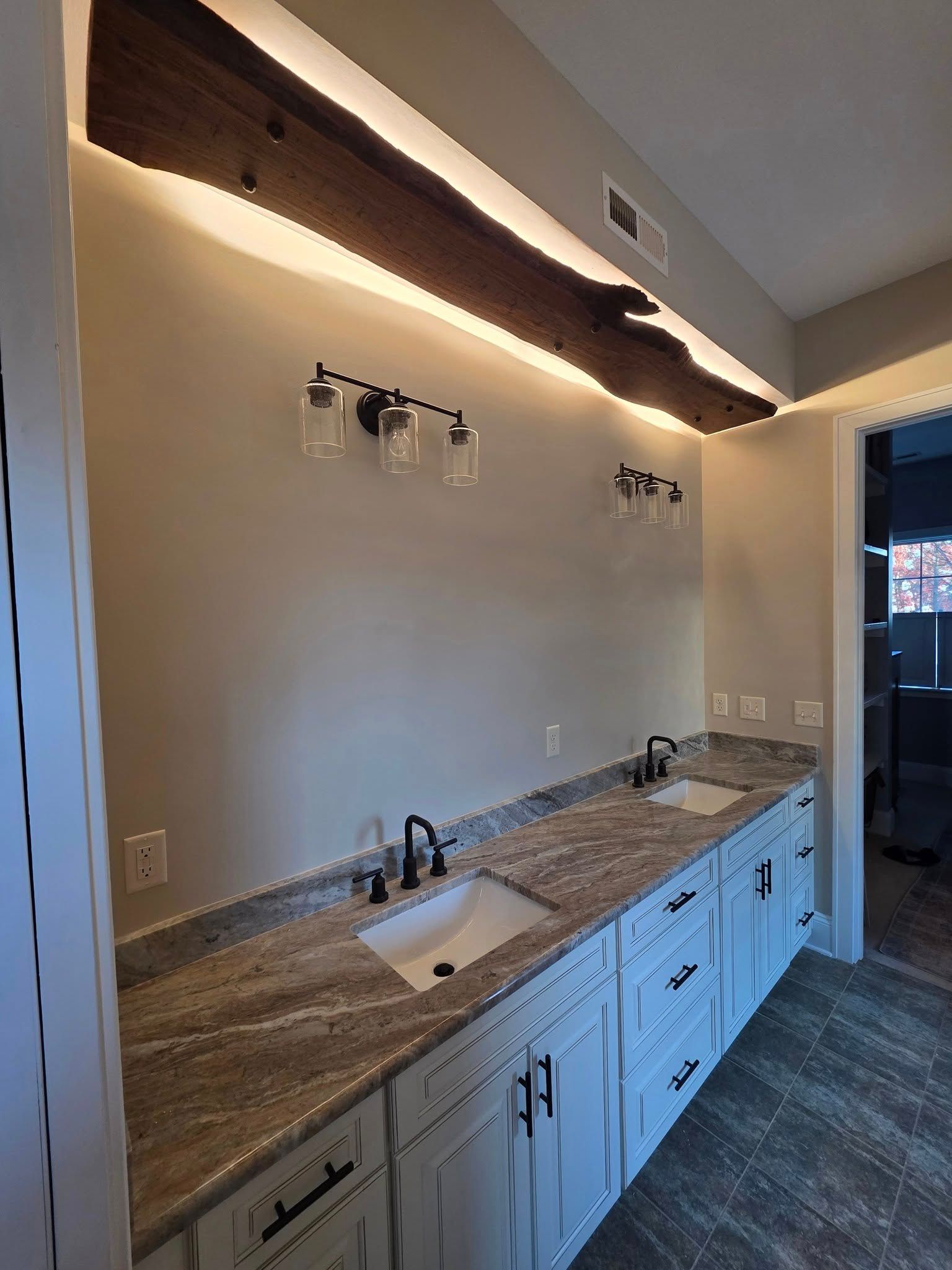 Electrician for Ridgefield Electric in Smith Mountain Lake, VA