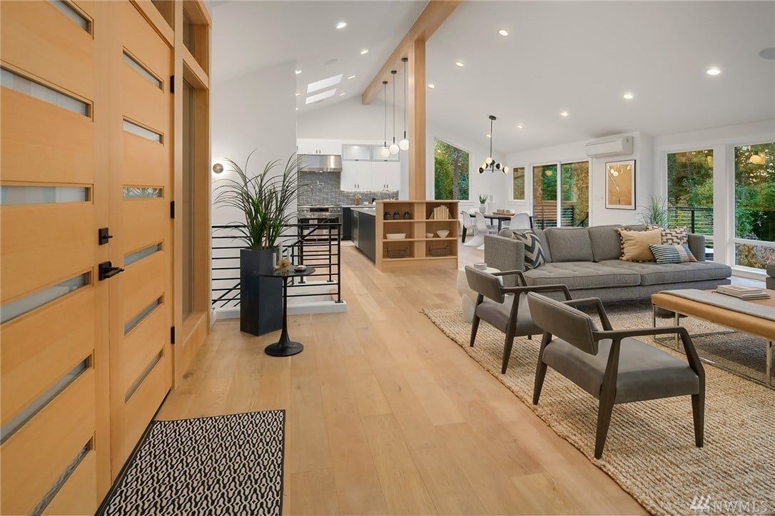  for Rainier Air Services in Kent, WA