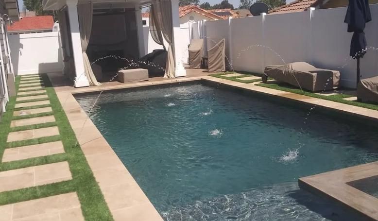  for Parker & Joe Fences in Rialto, CA