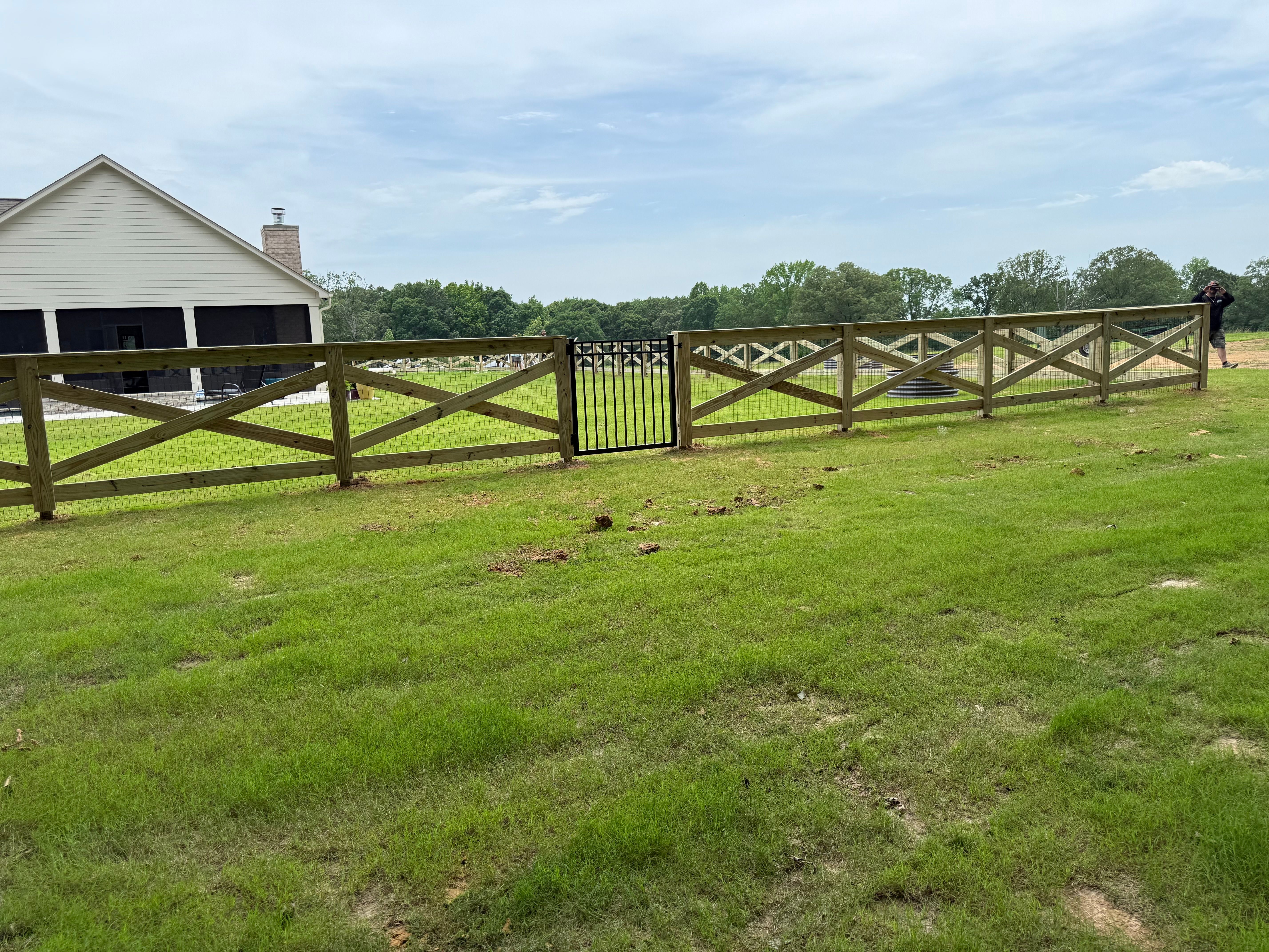  for Manning Fence, LLC in Hernando, MS