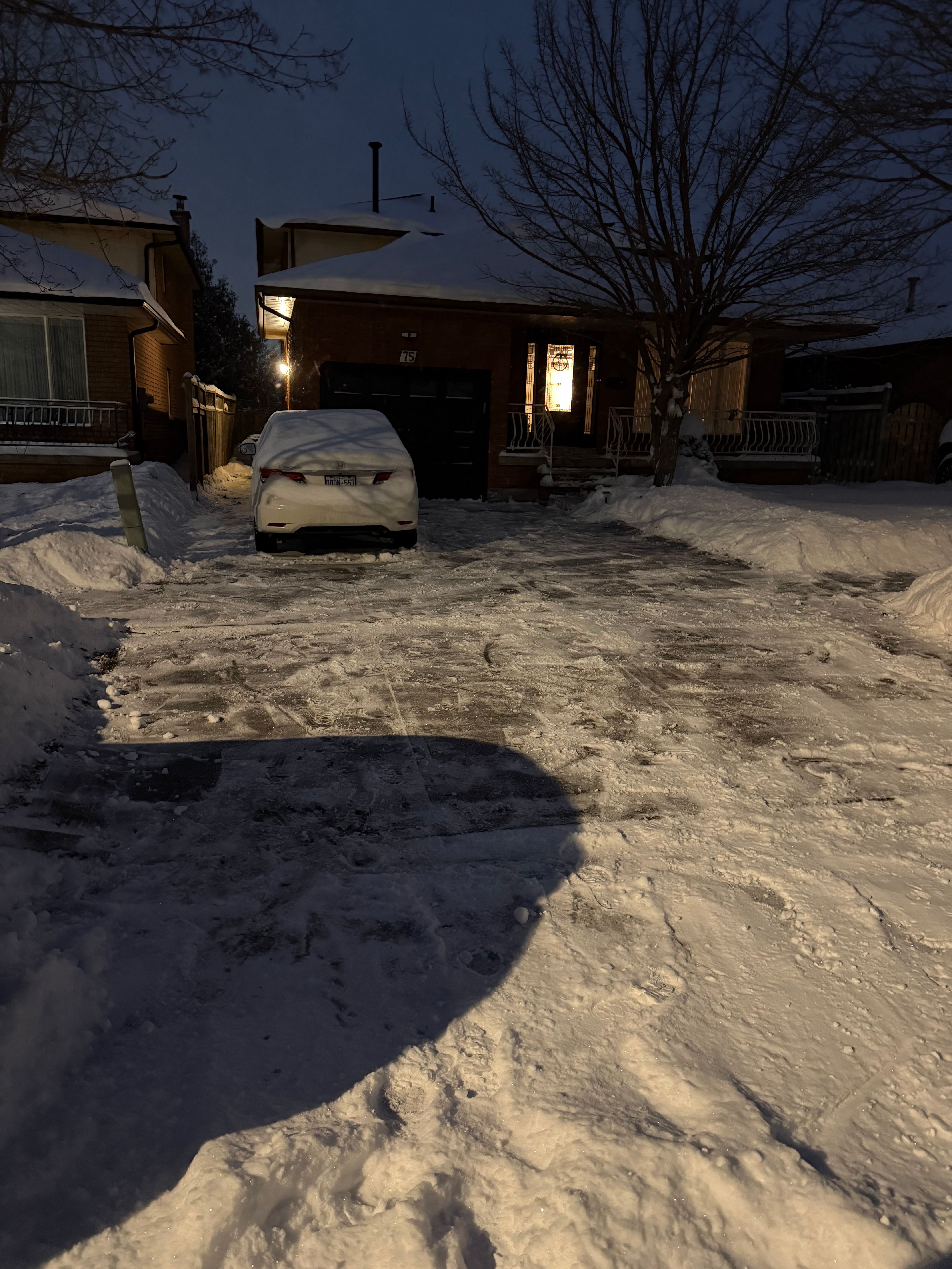  for CMN Exterior Maintenance in Hamilton, ON