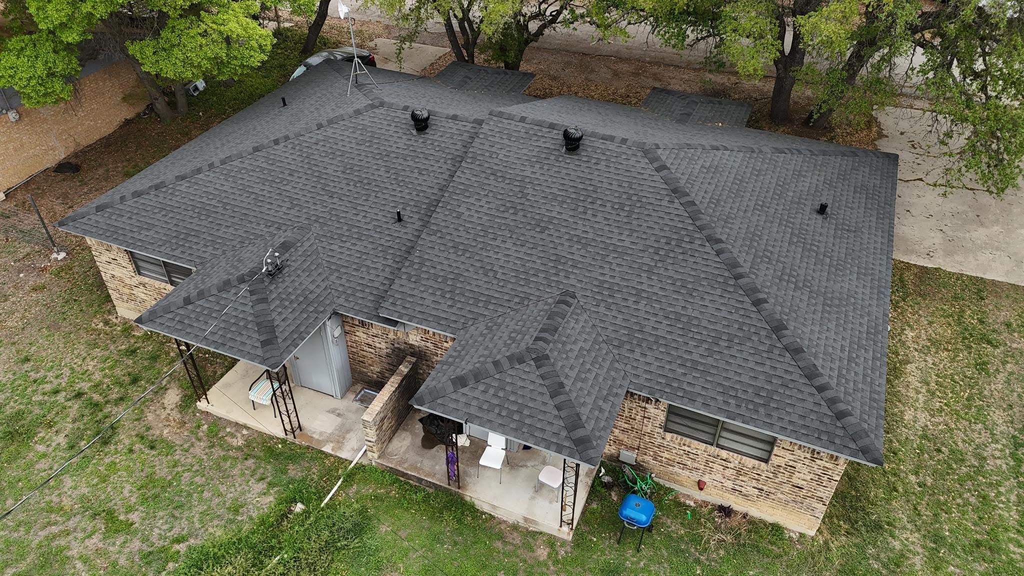 Shingle Roofs  for Barcenas Roofing & Remodeling in San Saba, TX