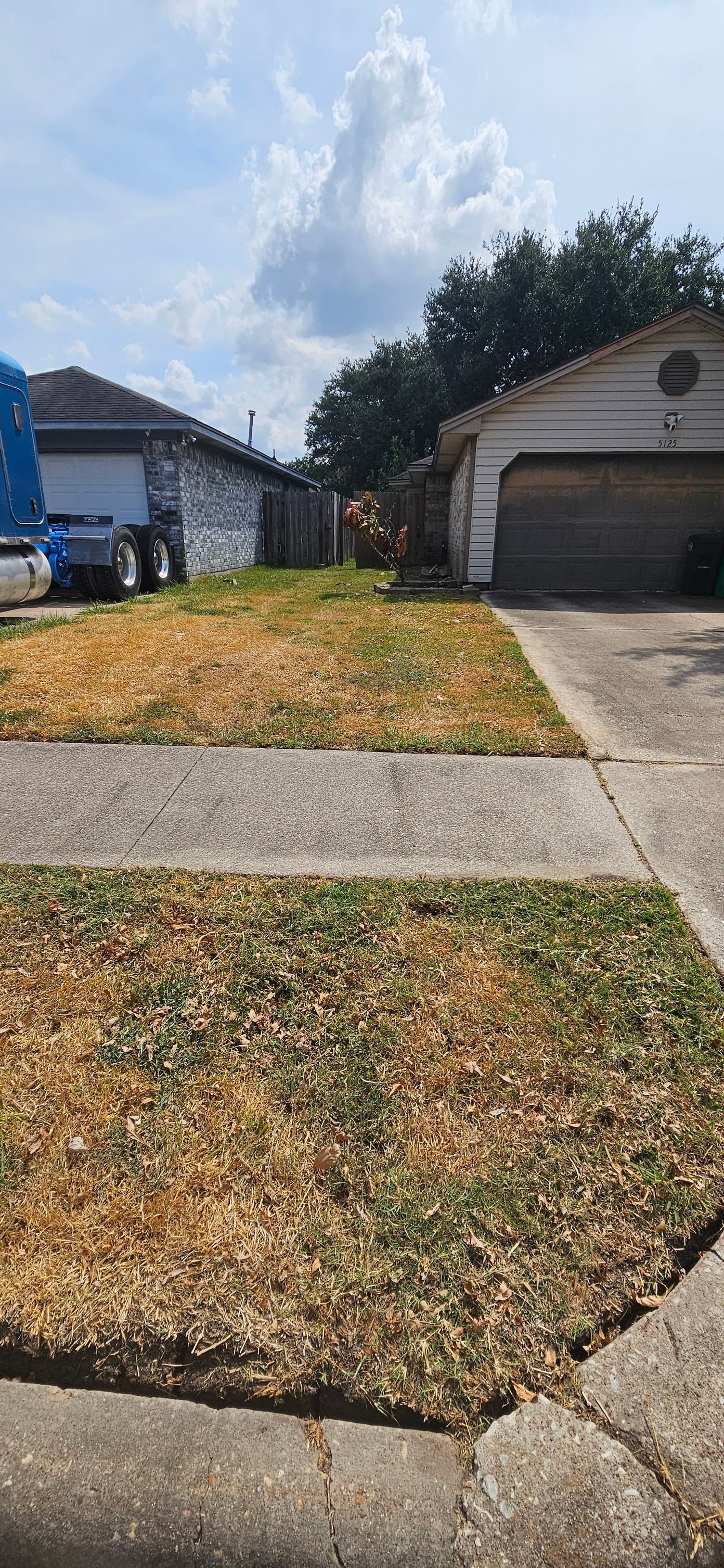 All Photos for Gulf-Tex Lawn Care in Baytown, TX