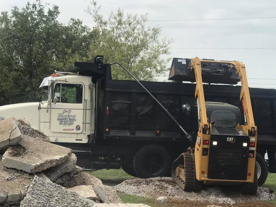  for J&G Trucking Excavating & Hauling in Nashville, TN